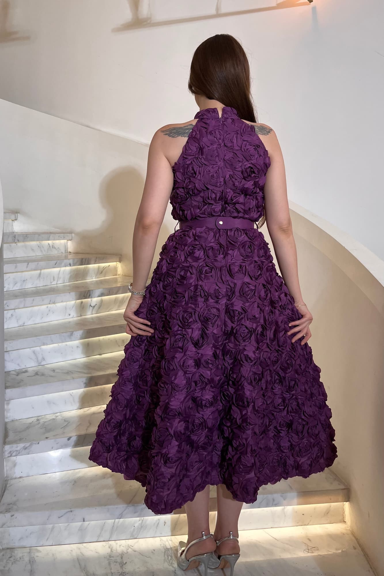 فستان سهره خناقي بتصميم مورد بالكامل