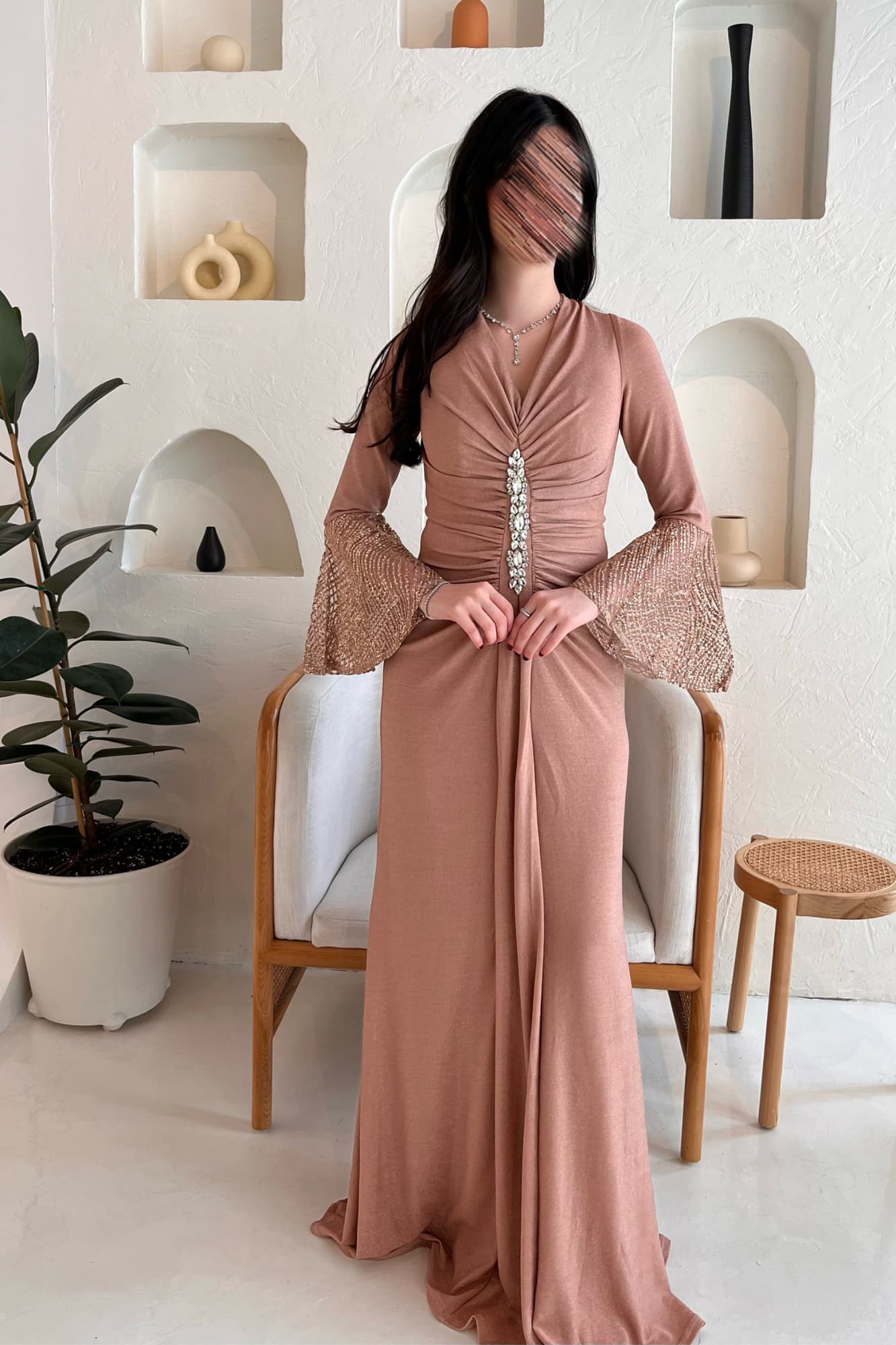 فستان استرتش ناعم مزين بكرستال