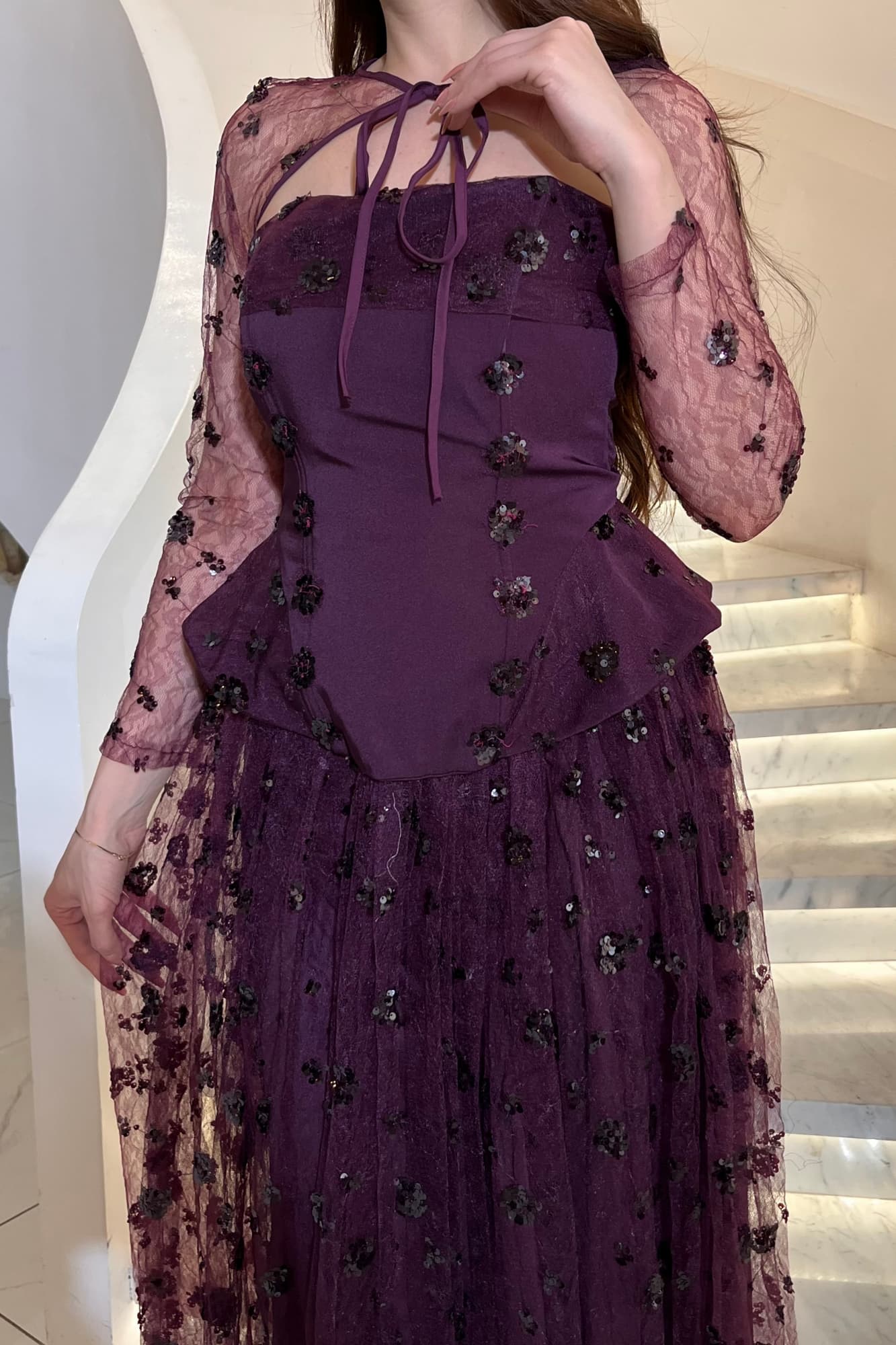 فستان سهره تل بأكمام خارجية شفافه بنفسجي غامق