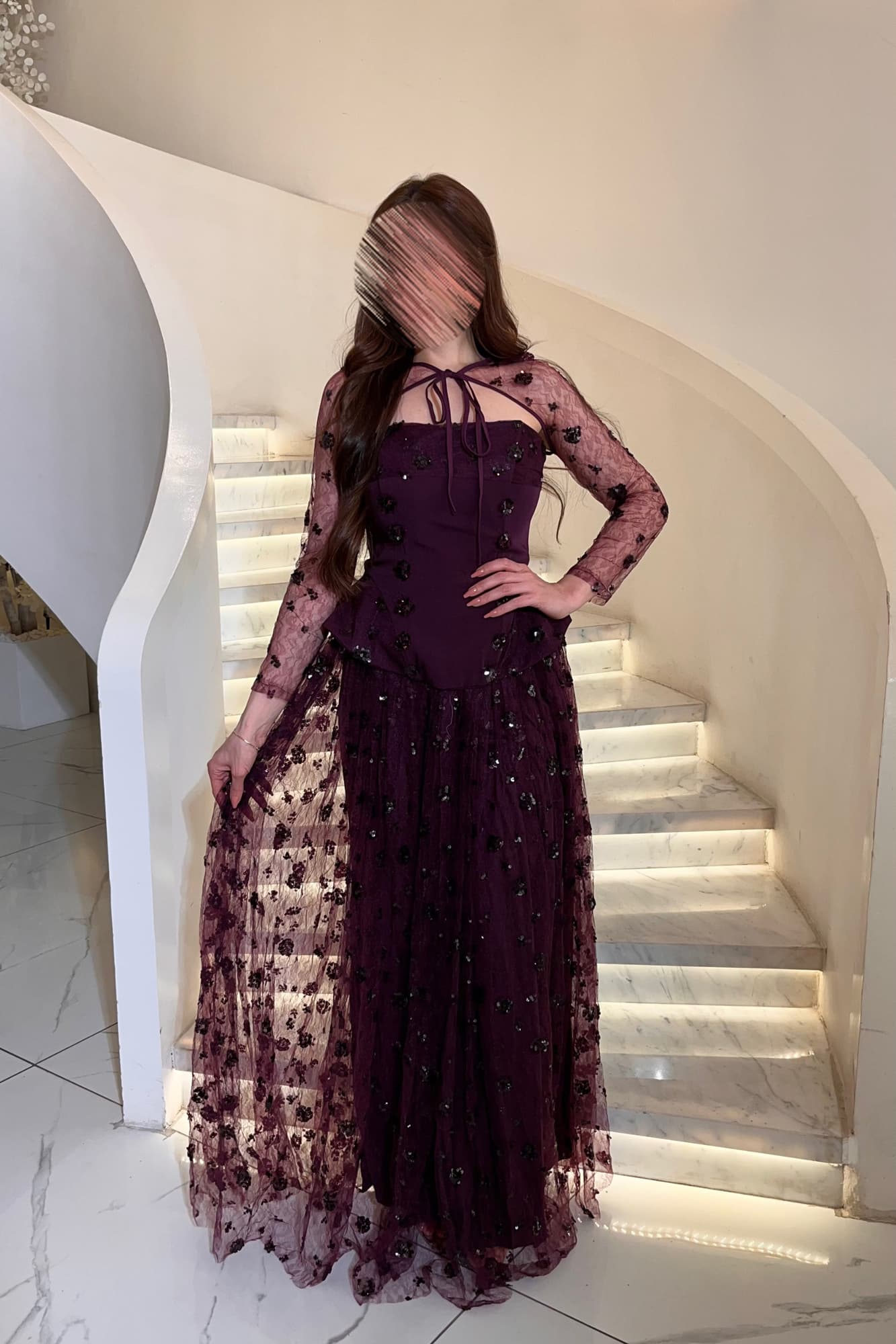 فستان سهره تل بأكمام خارجية شفافه