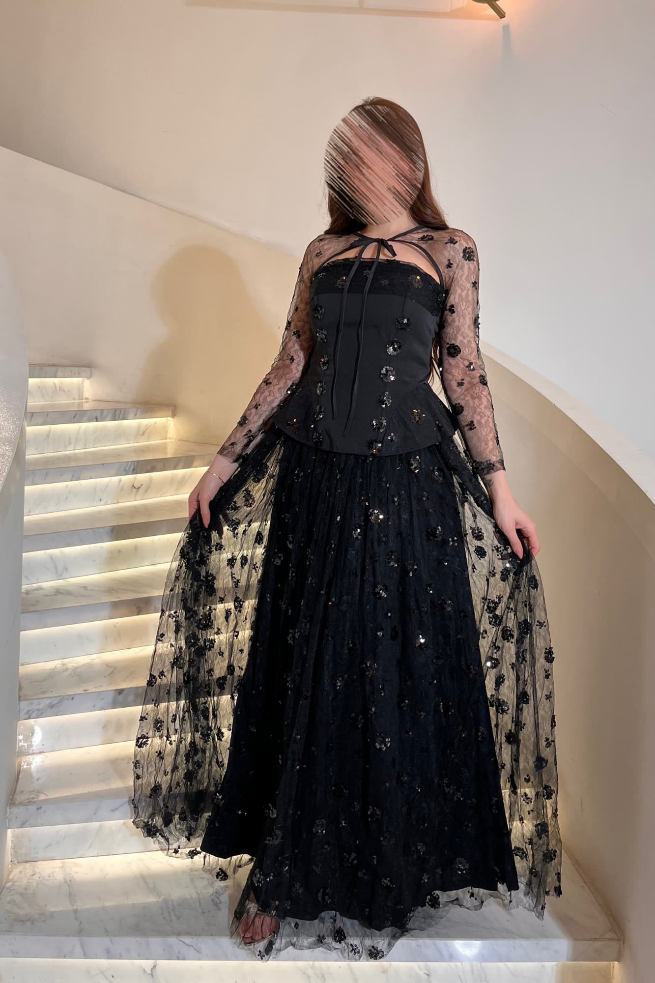 فستان سهره تل بأكمام خارجية شفافه