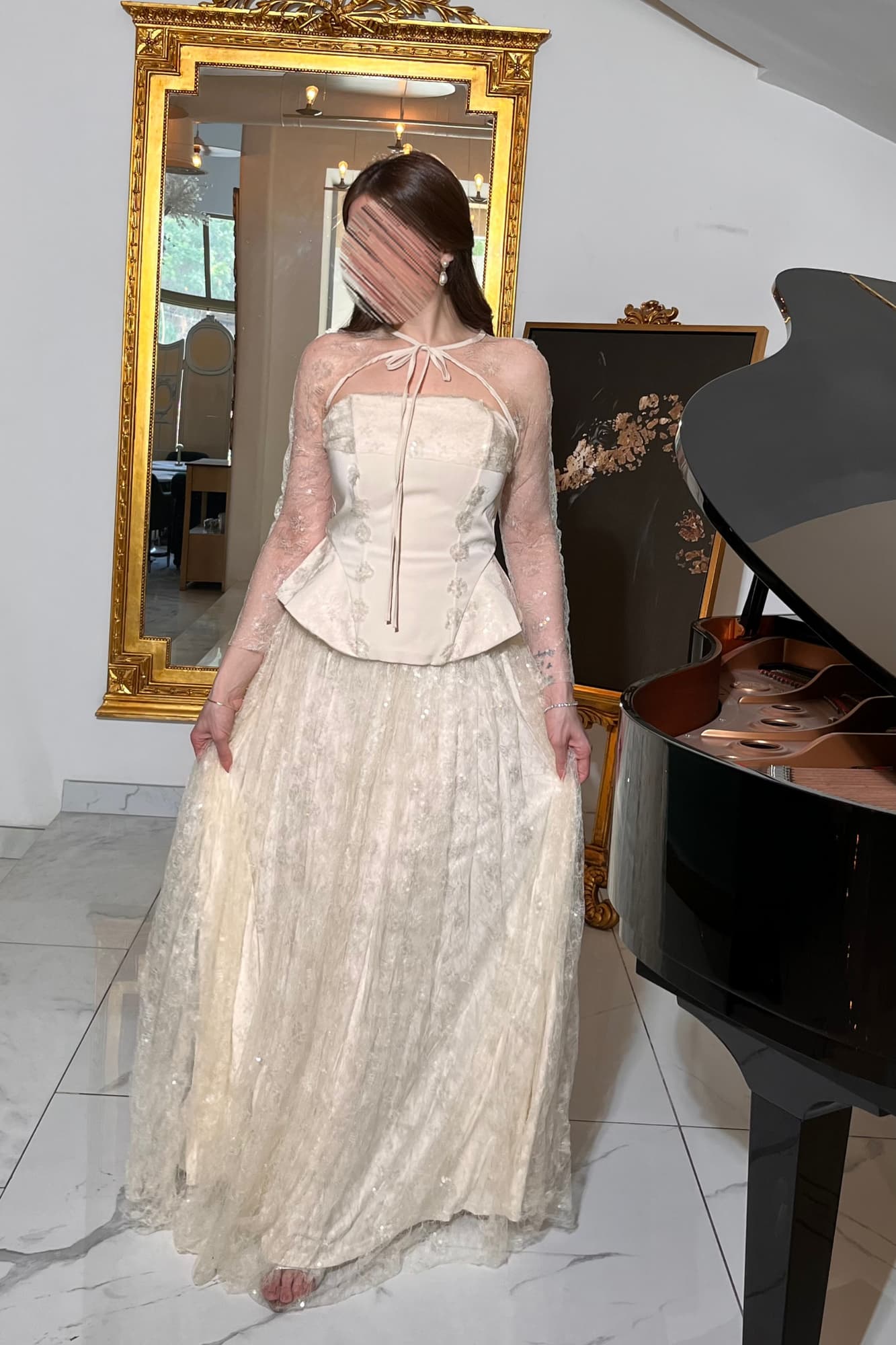 فستان سهره تل بأكمام خارجية شفافه