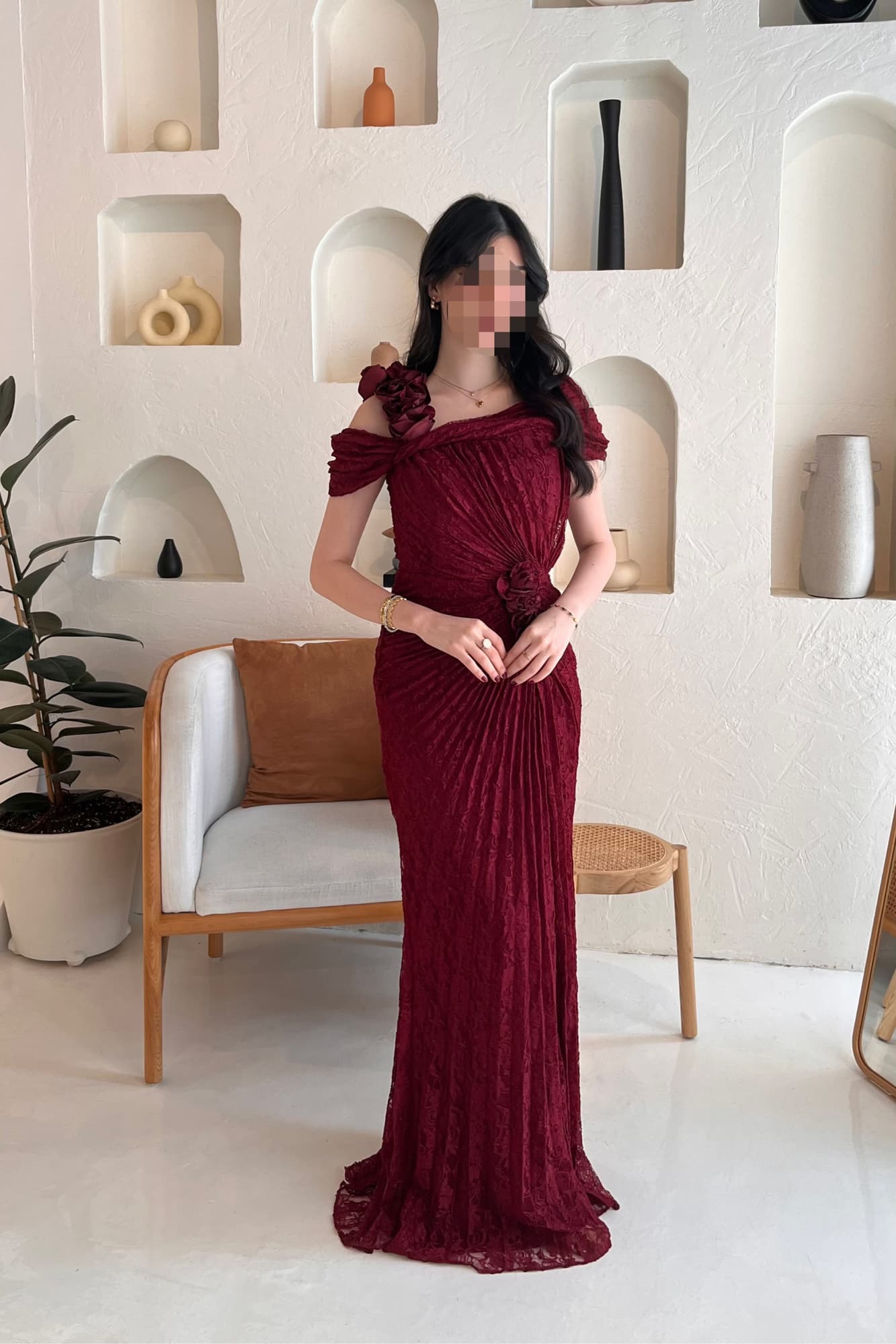 فستان سهره تل كسرات مزين بالورود