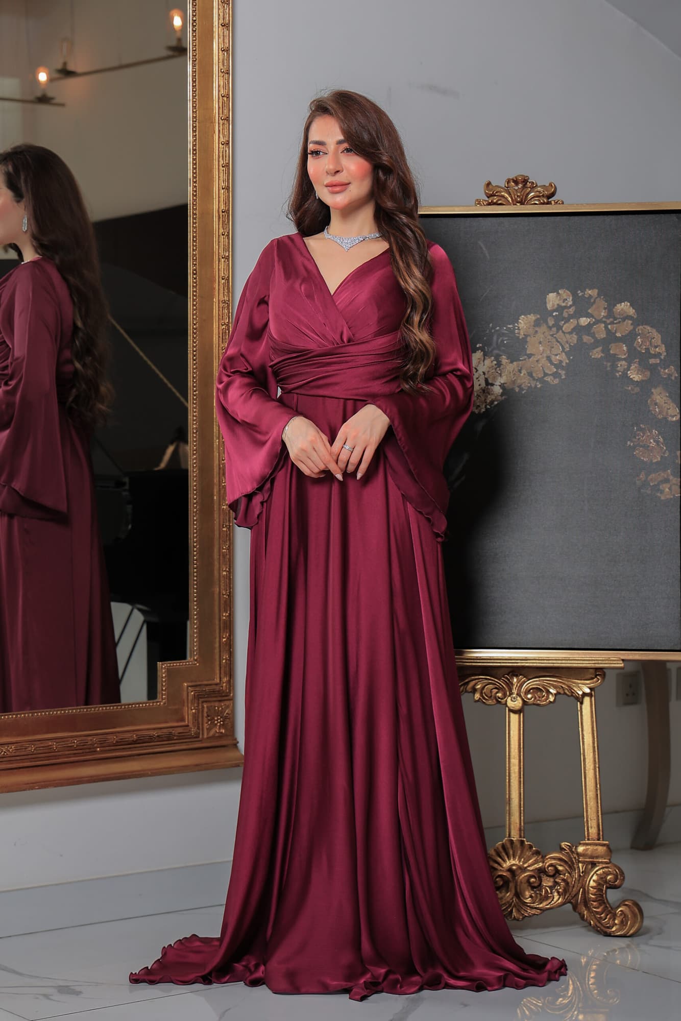 فستان ناعم كلوش بأكمام واسعه