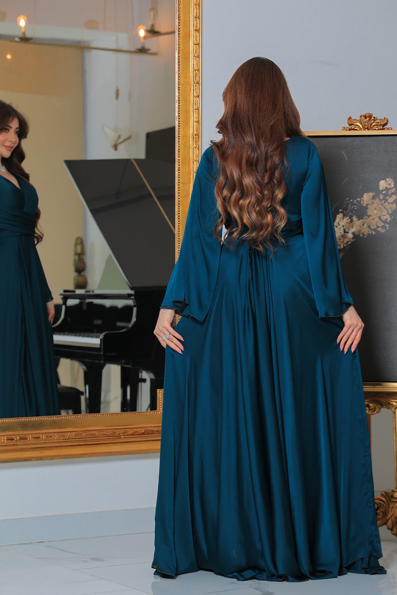 فستان ناعم كلوش بأكمام واسعه