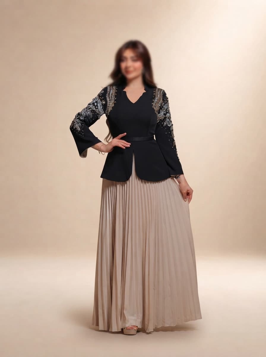 فستان أنيق يجمع بين الفخامة والرقي بتصميمه الفريد الذي يجمع بين العصرية والكلاسيكية