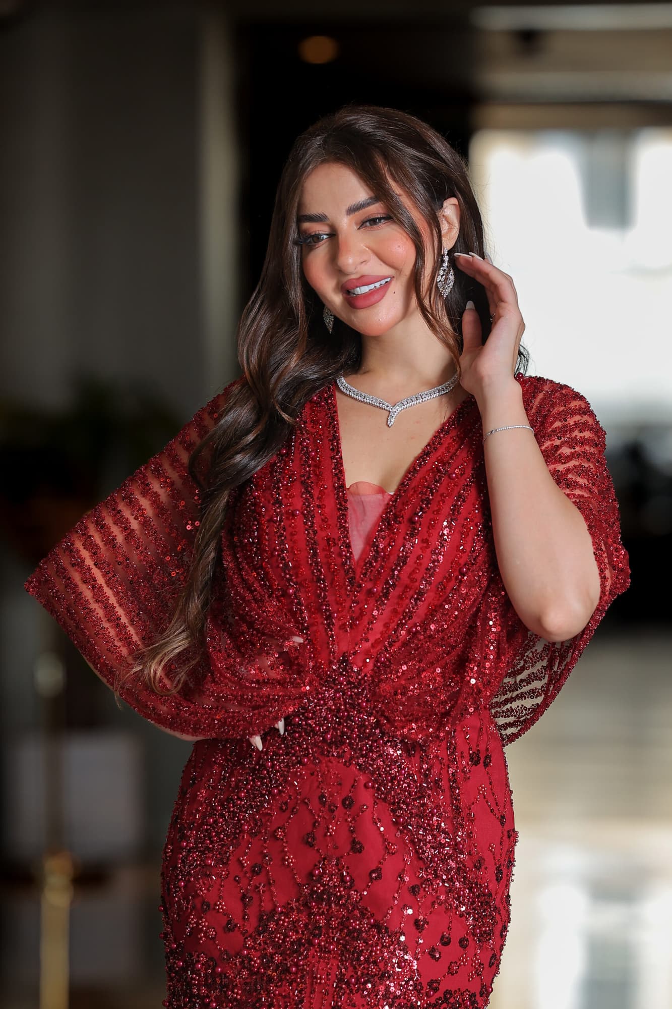 فستان سهرة بقصة فراشة مطرز بلؤلؤ وخرز