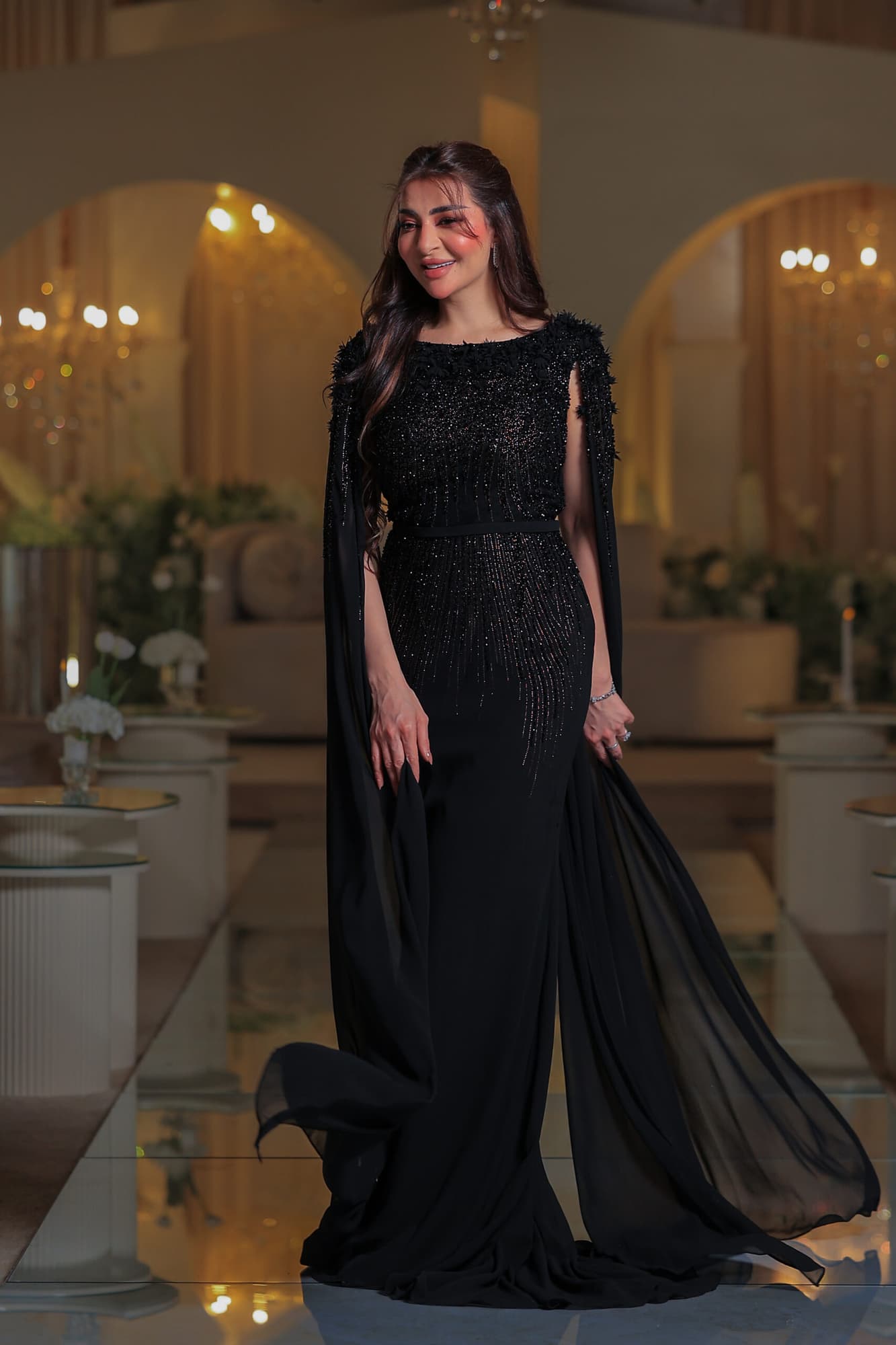 فستان سهرة مصمّم بقصة تبرز جمال القوام