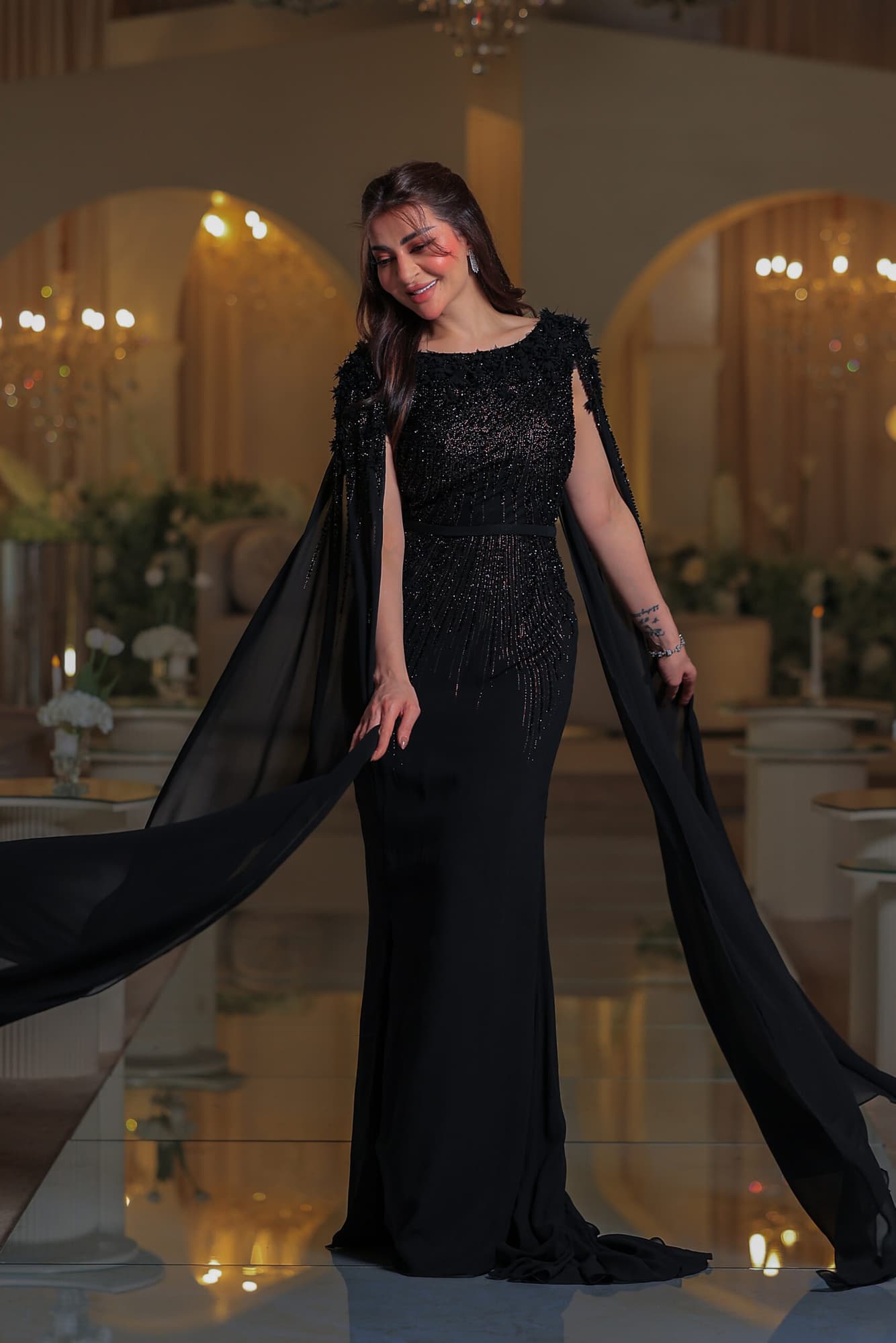 فستان سهرة مصمّم بقصة تبرز جمال القوام