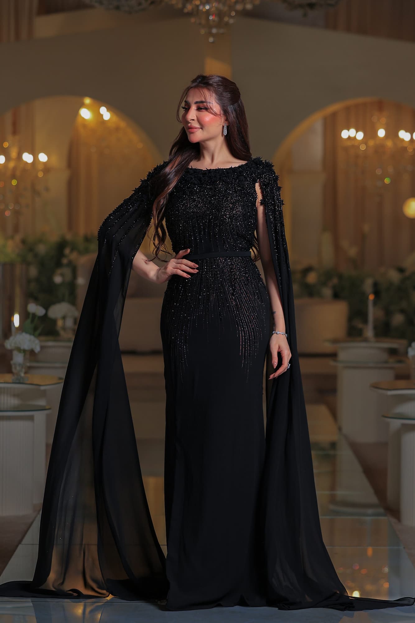 فستان سهرة مصمّم بقصة تبرز جمال القوام