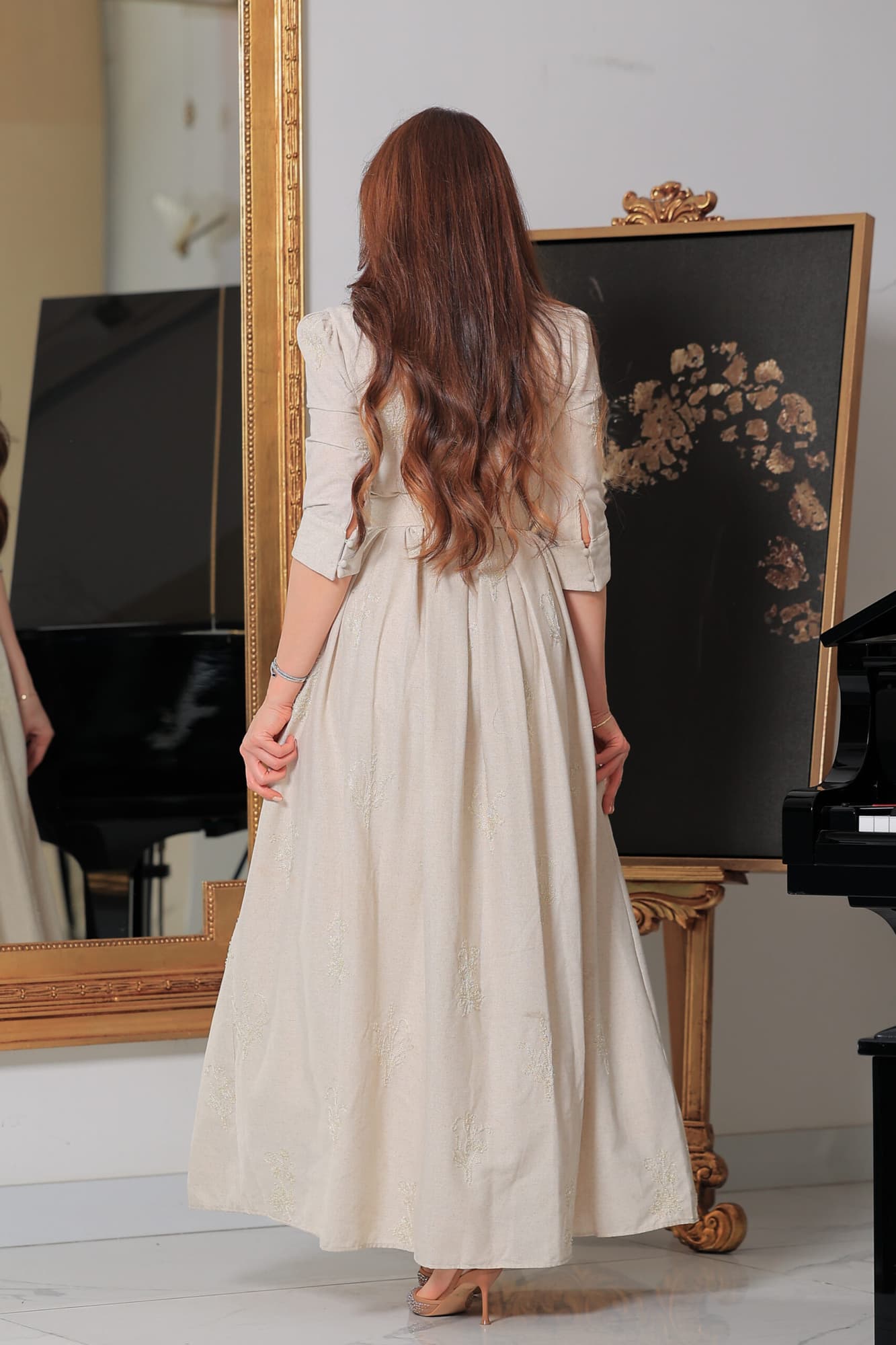 فستان أنيق رسمي كلوش بياقة مطوية مزين بترتر