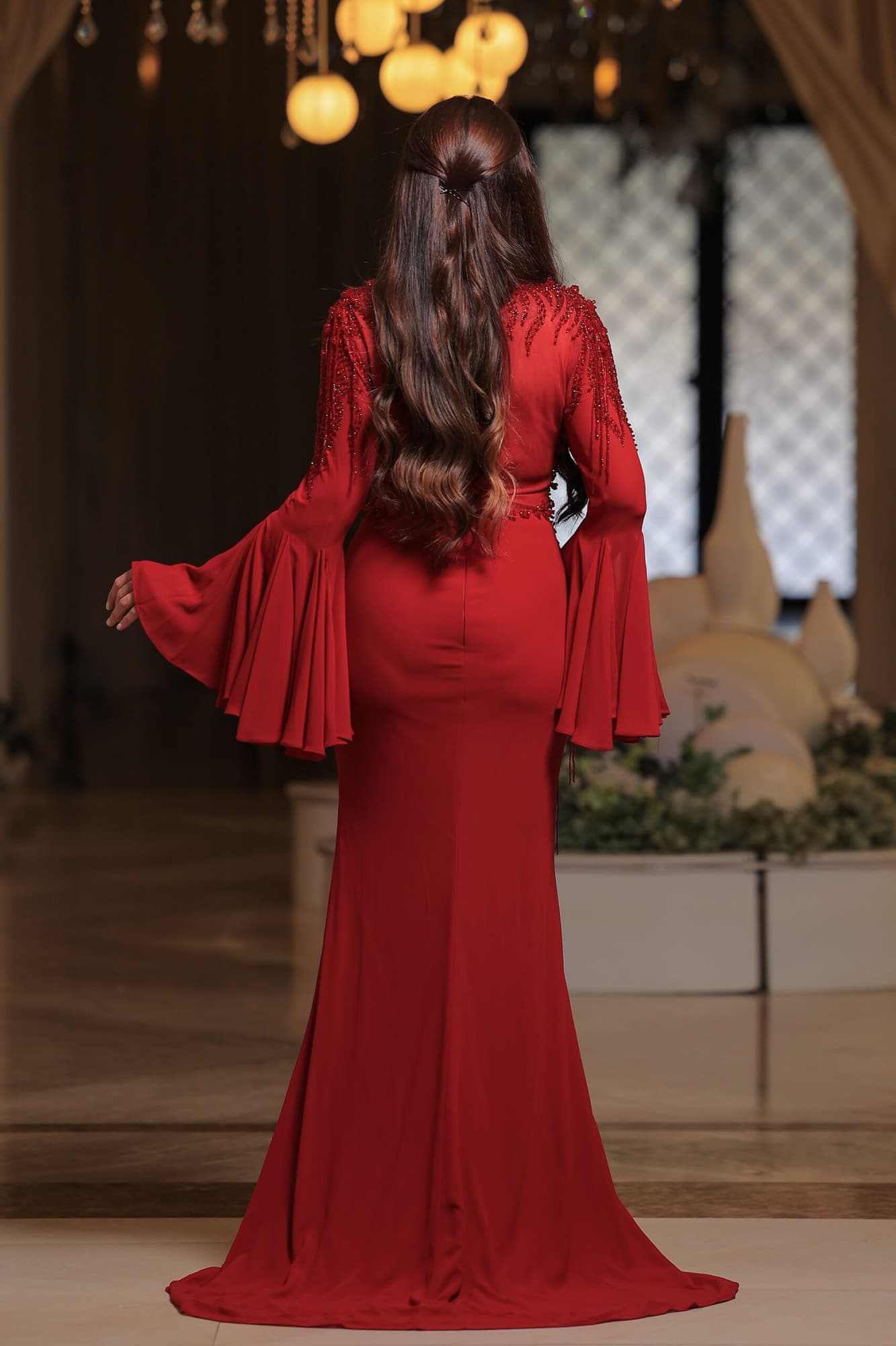 فستان سهره ماكسي بتصميم كلاسيكي فاخر