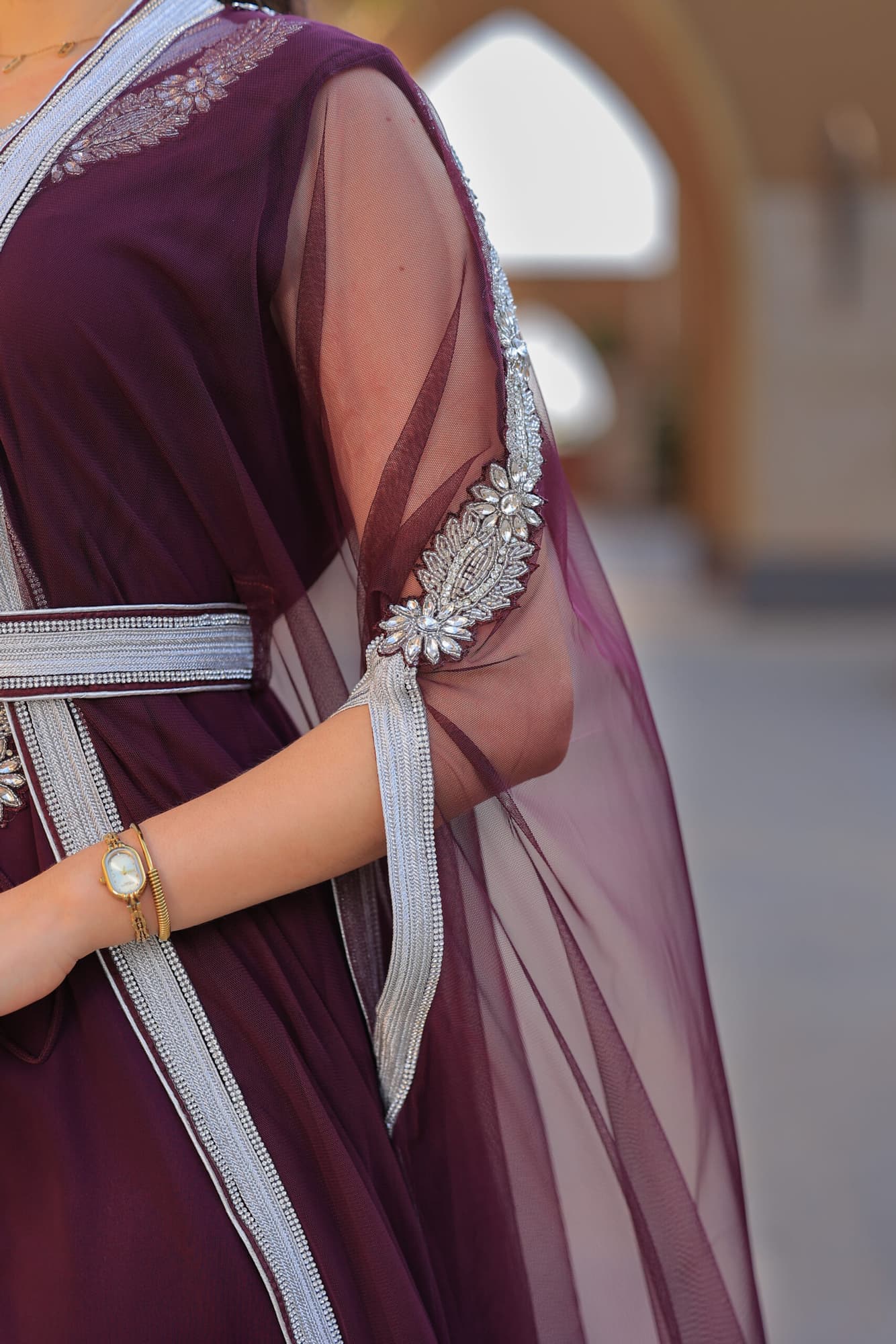 جلابية ملكية بلمسات عصرية