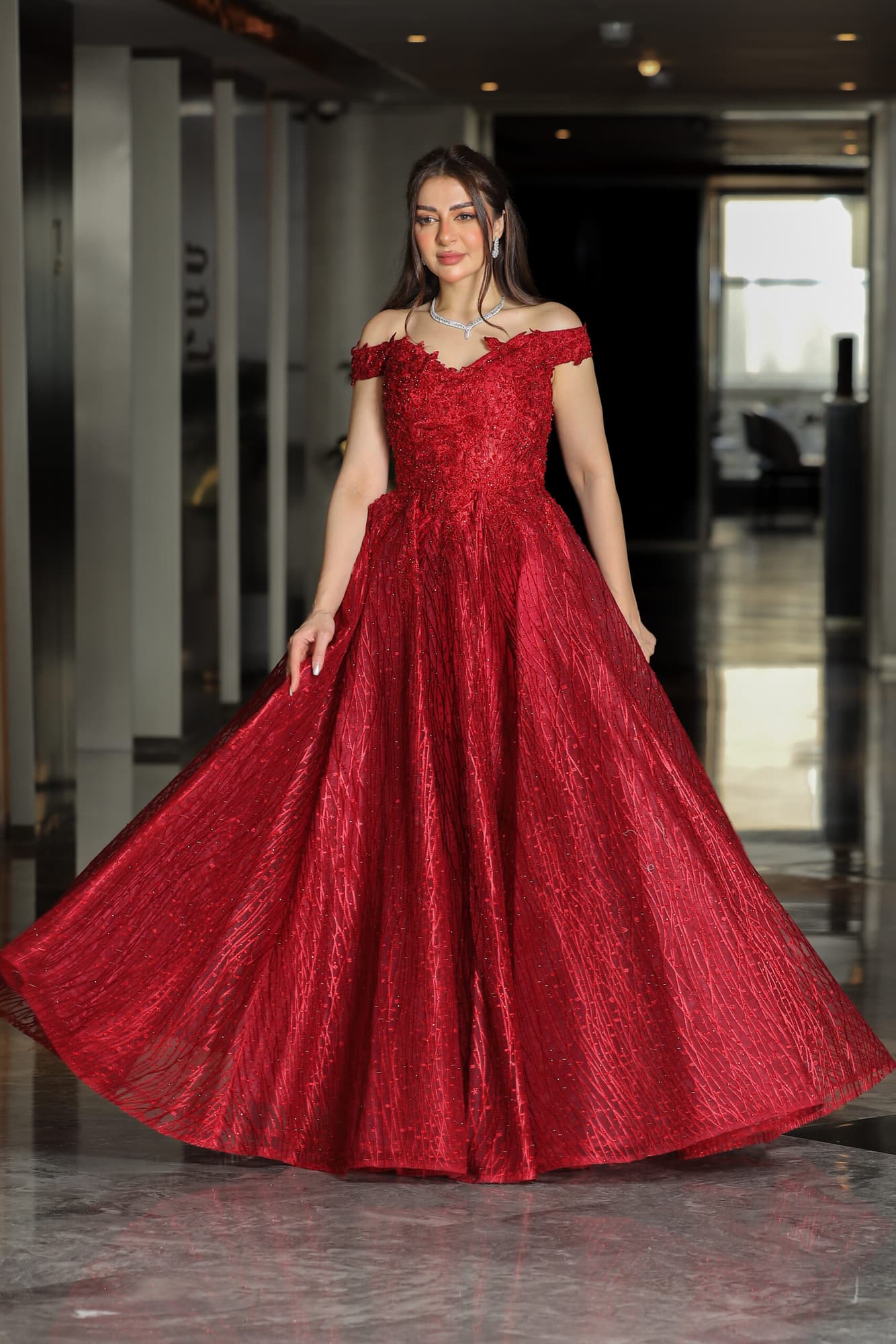 فستان سهرة تل كلوش بكم قصير منسدل