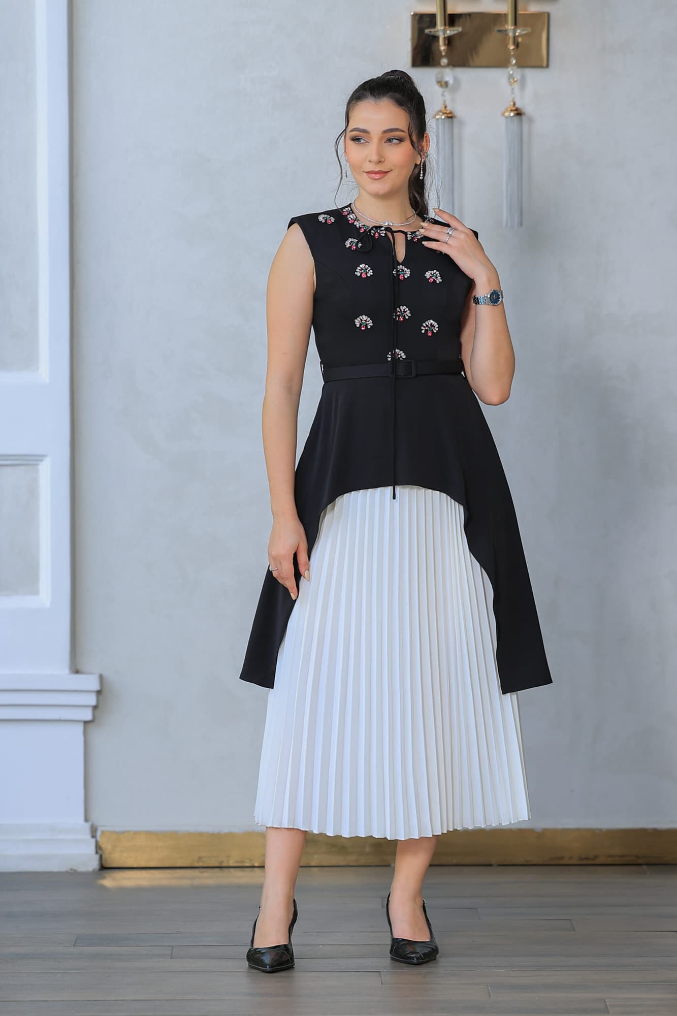 فستان انيق بتصميم مزدوج الالوان