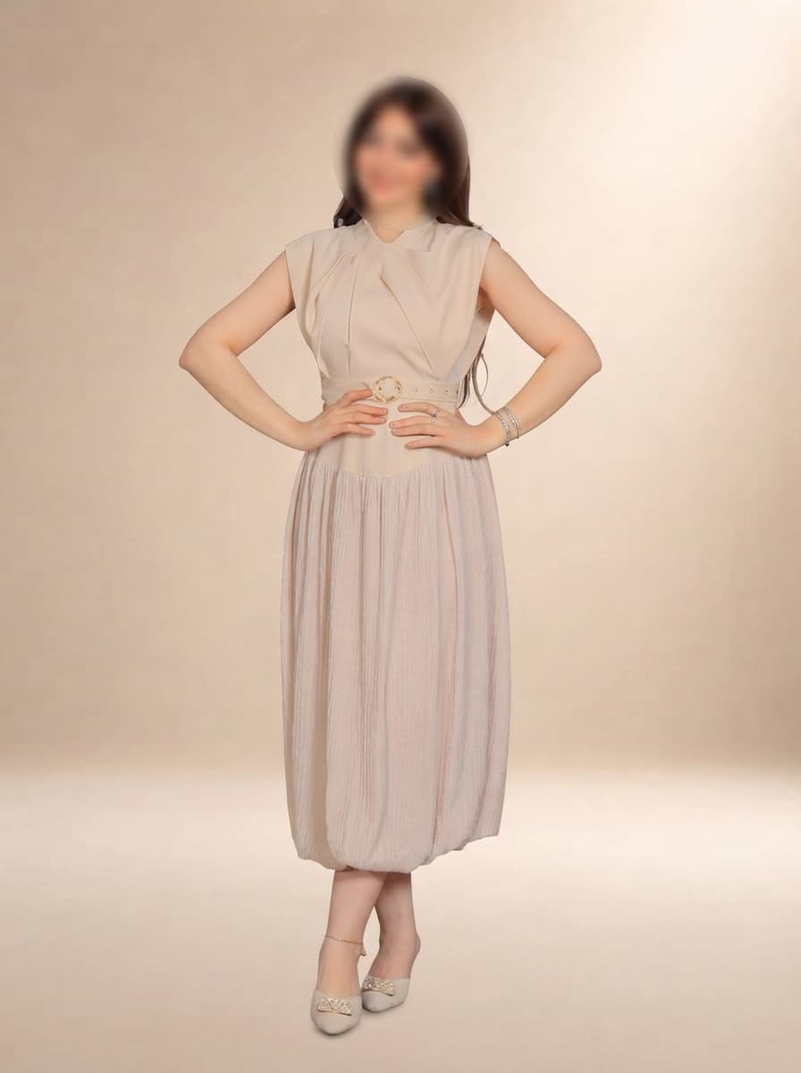 فستان أنيق يتميز بتصميم عصري ذات طابع كلاسيكي