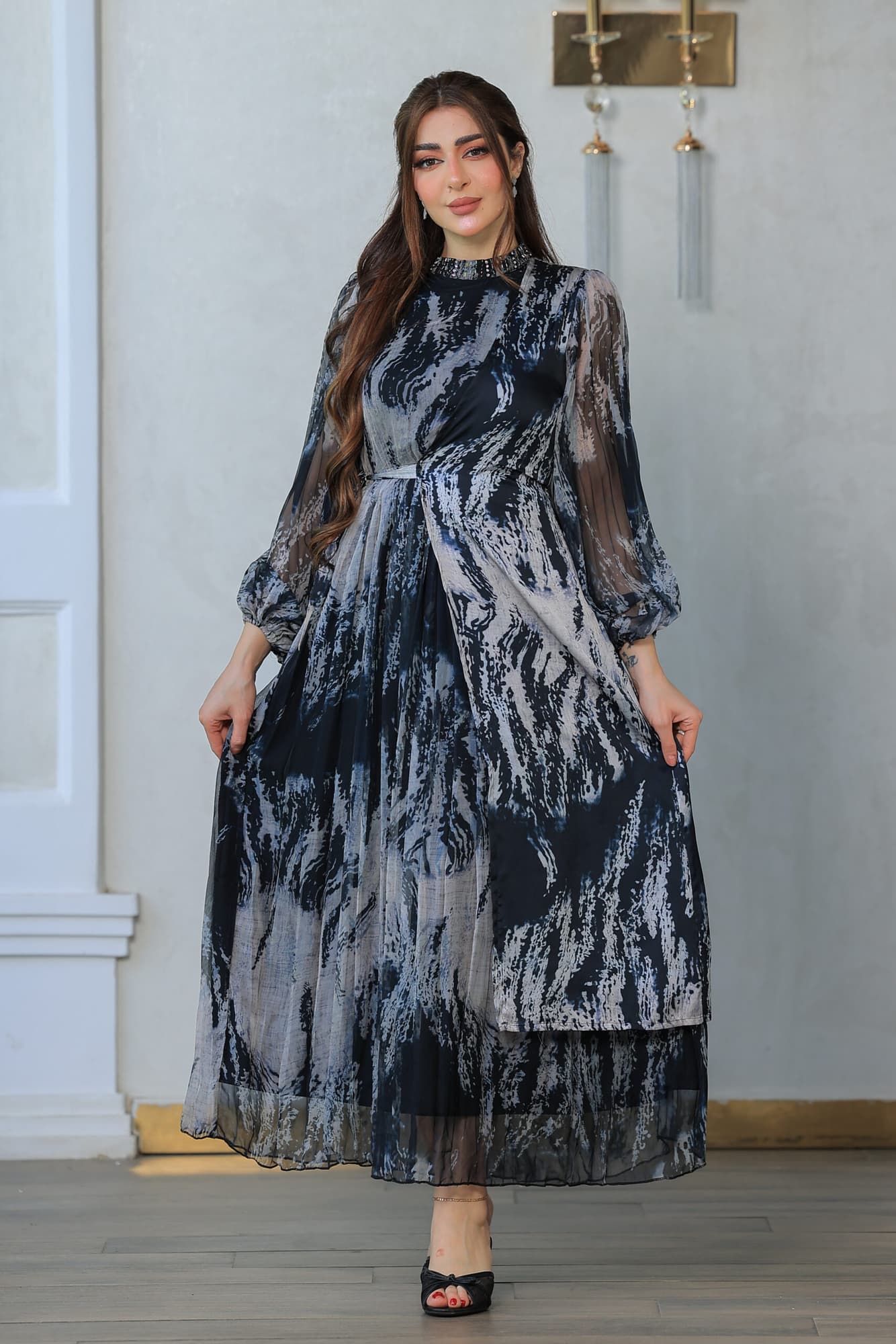 فستان شيفون بنقشة متموجة