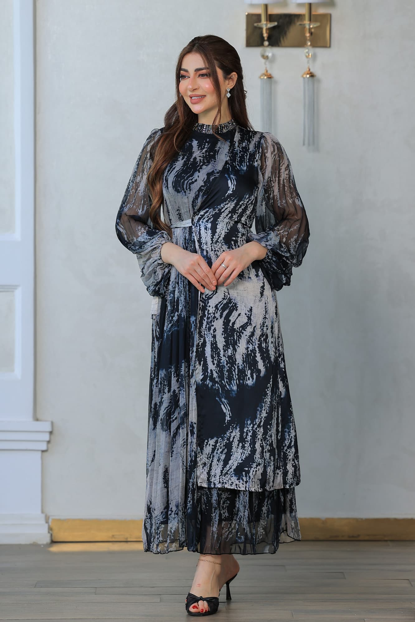 فستان شيفون بنقشة متموجة