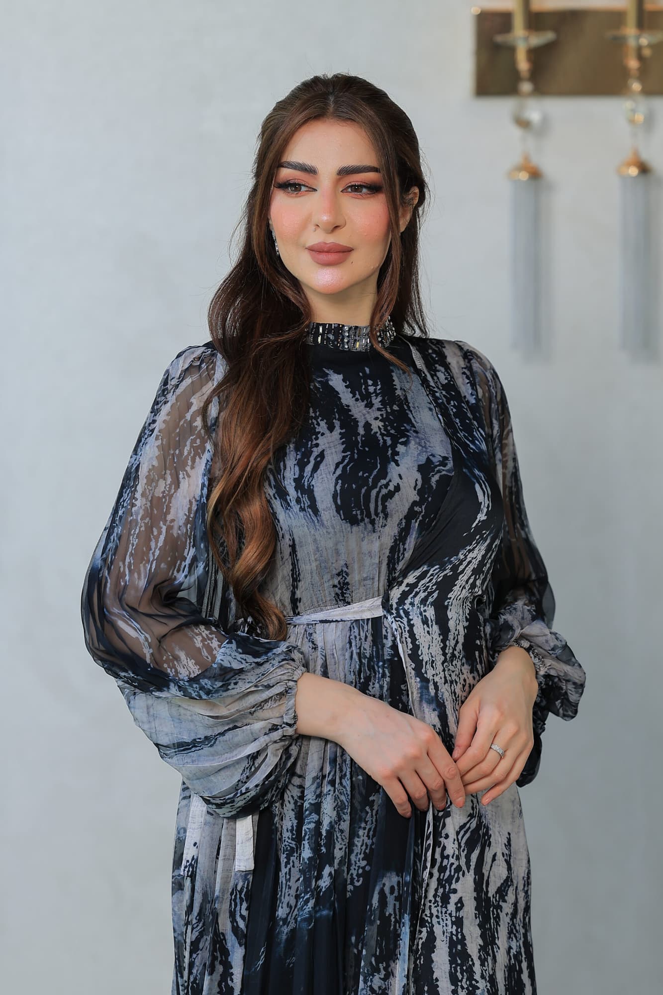 فستان شيفون بنقشة متموجة