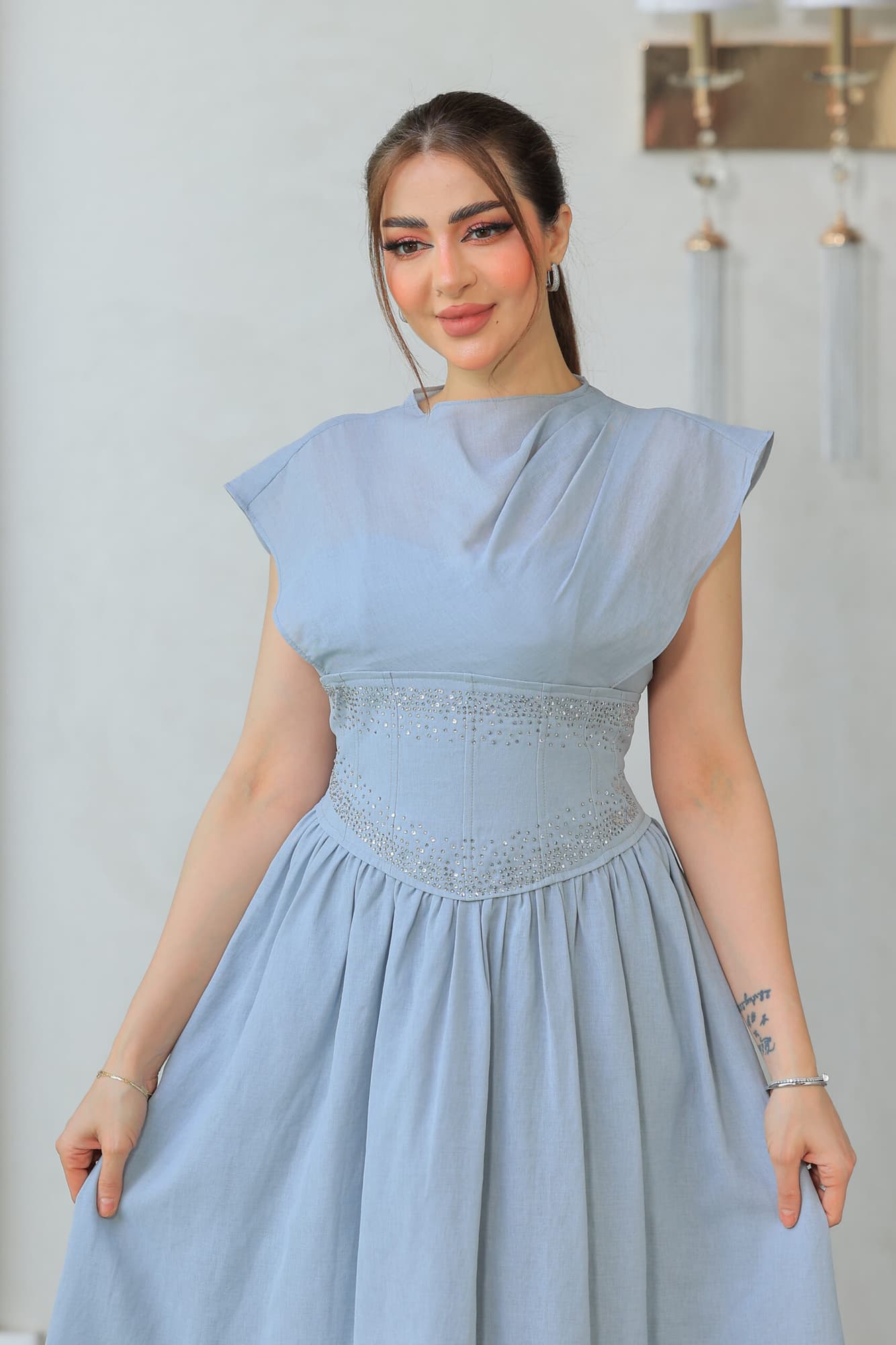 فستان ميدي باكمام كب قصيره شفافه