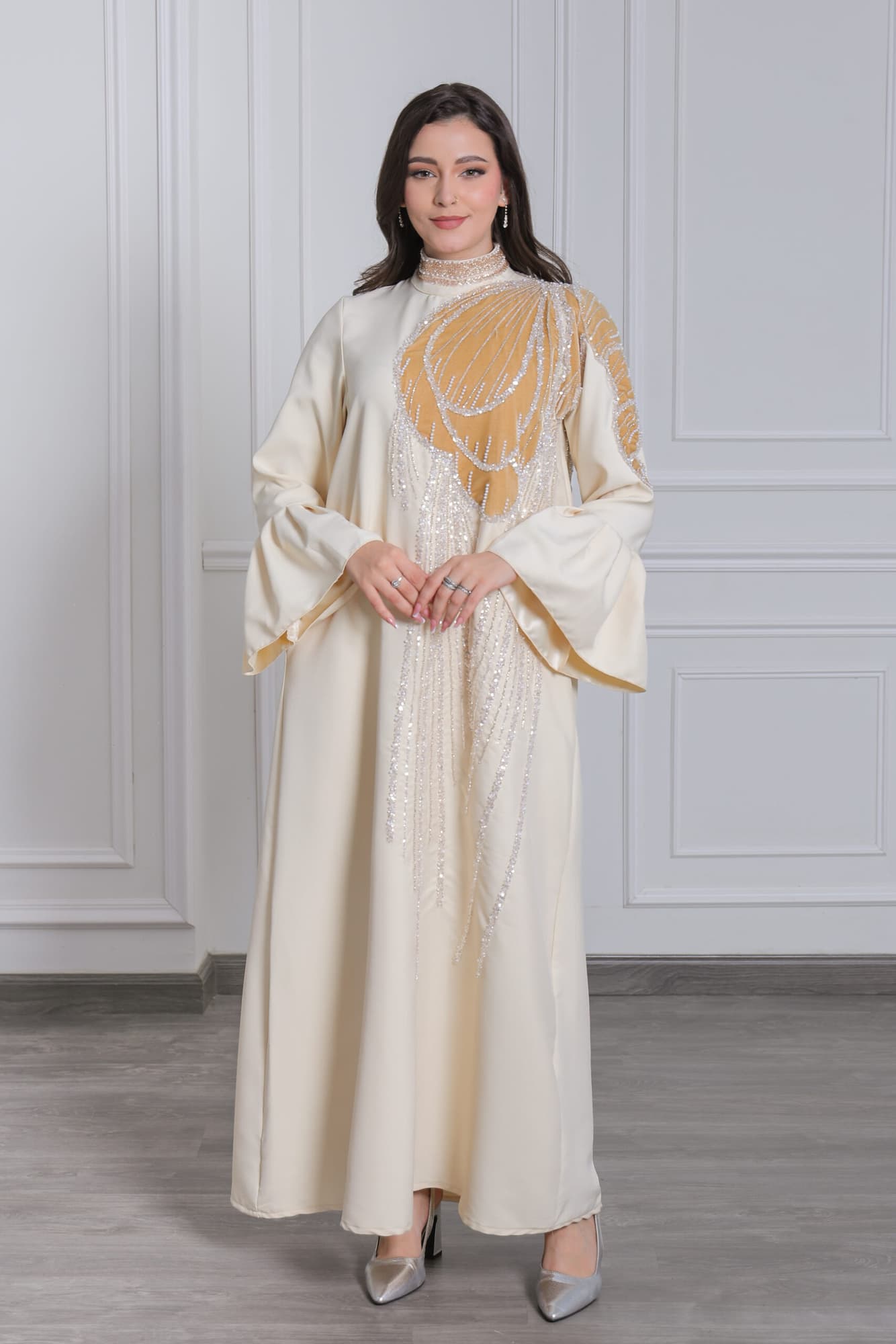 جلابية فخمة بتطريز خرز عالكتف