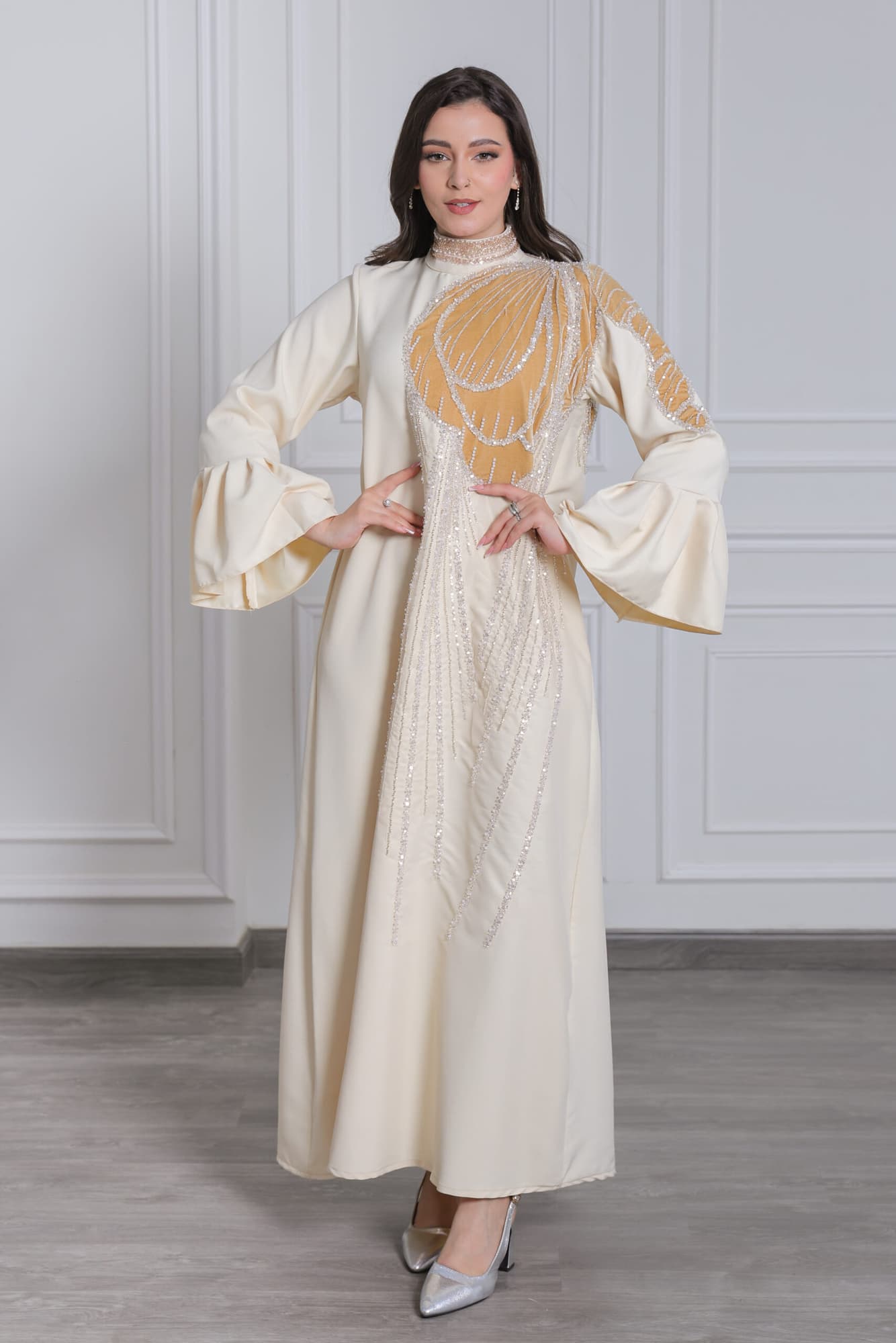 جلابية فخمة بتطريز خرز عالكتف