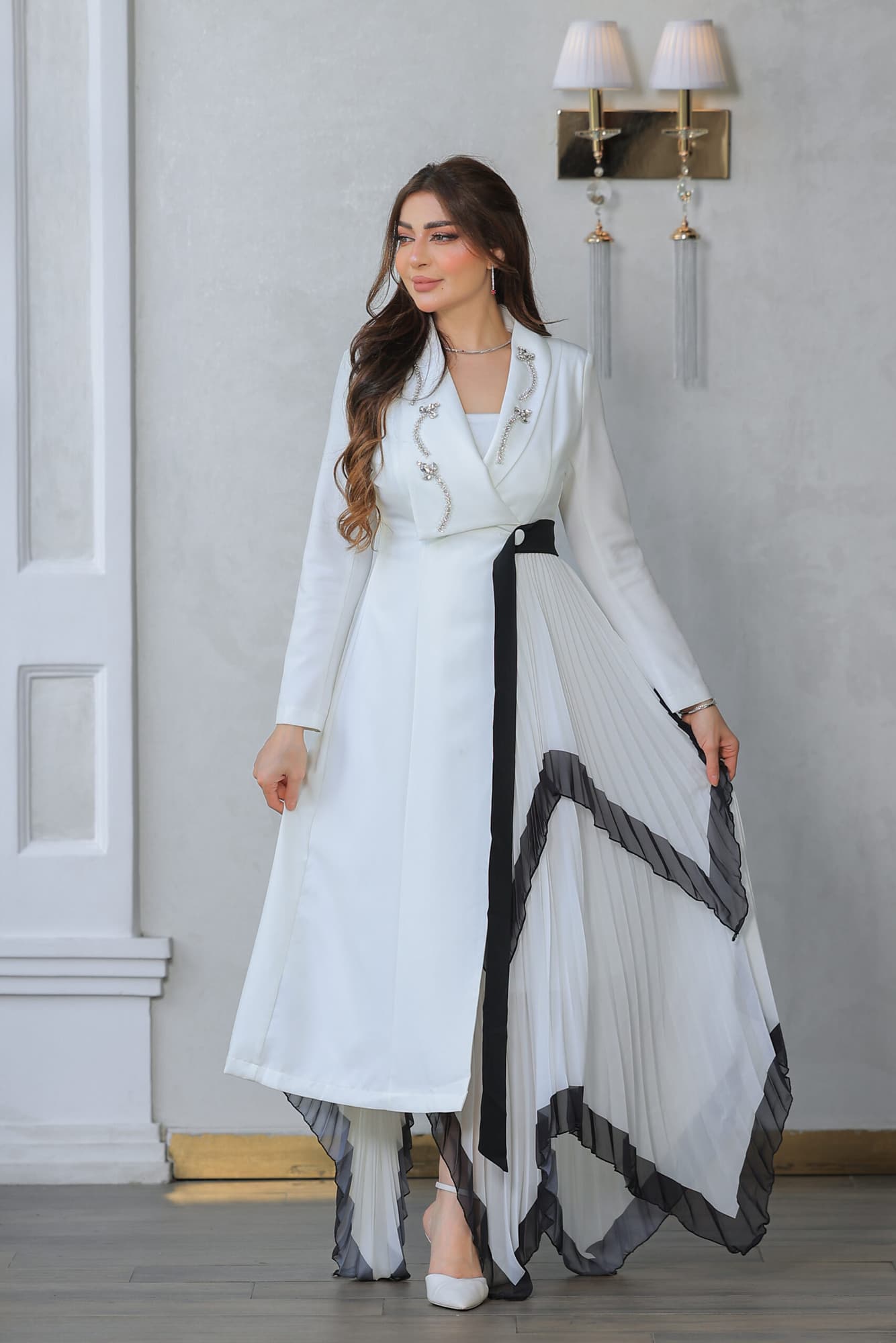 فستان ملكي باسلوب معطف وقصة جانبيه منسدله