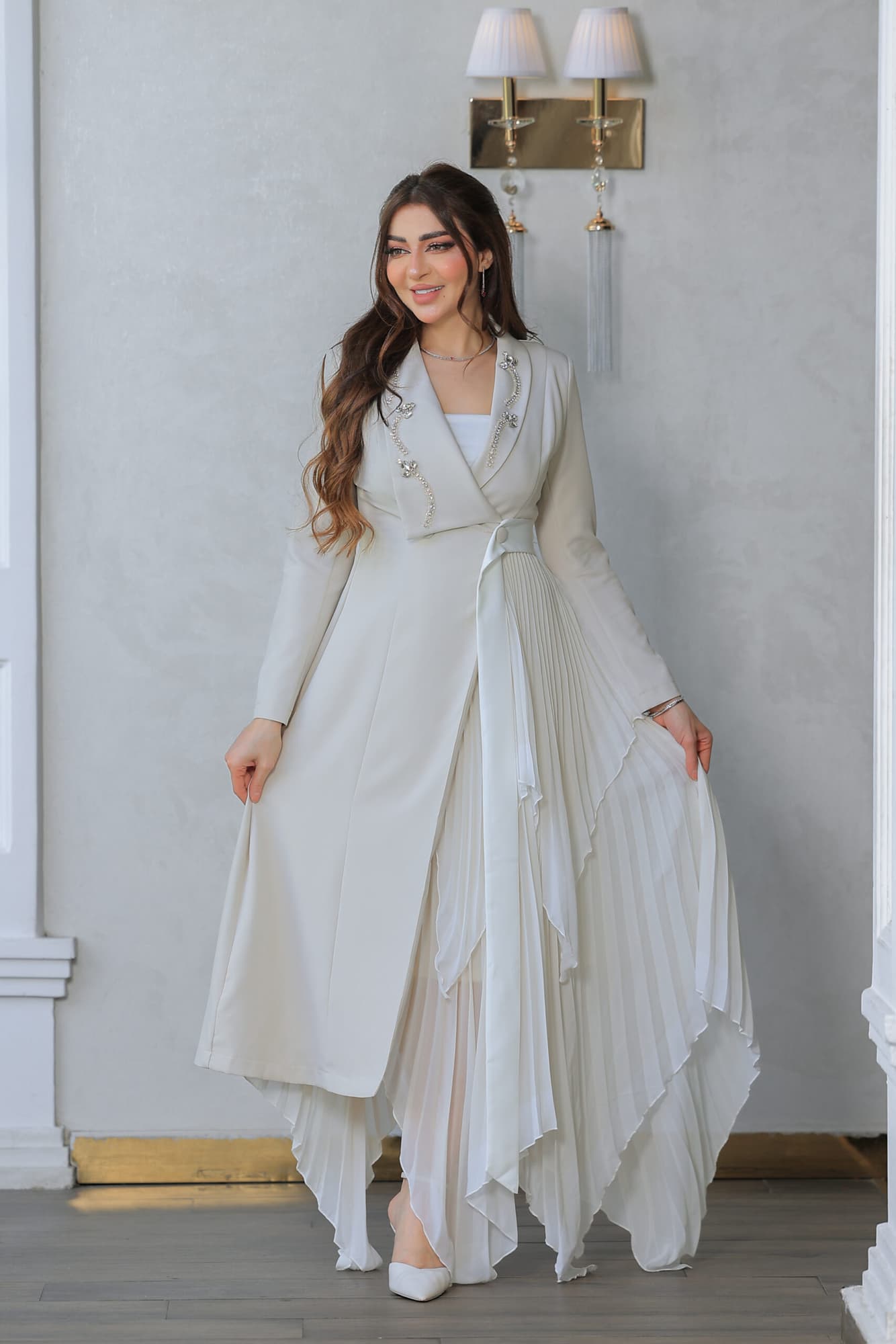 فستان ملكي باسلوب معطف وقصة جانبيه منسدله