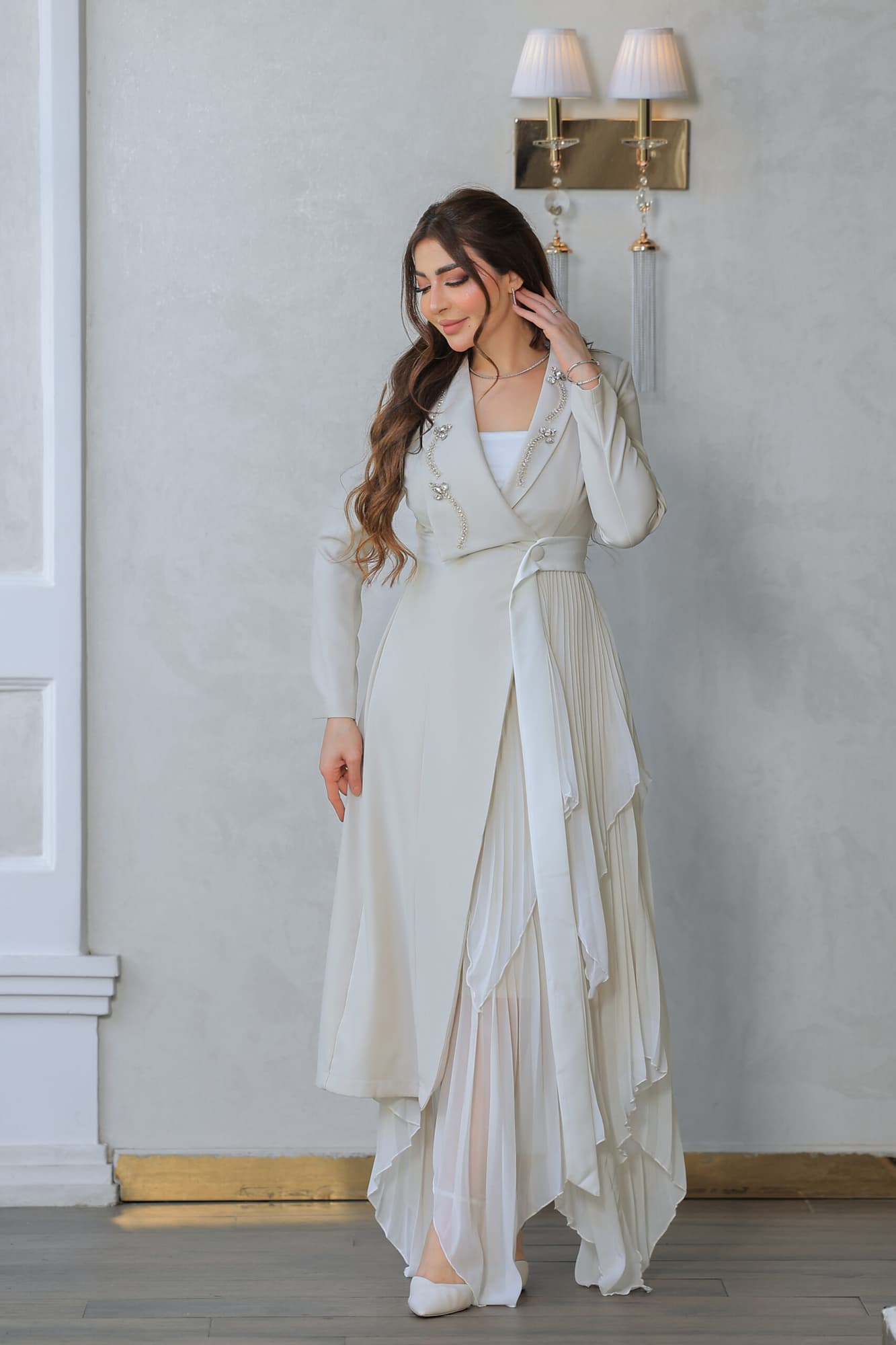 فستان ملكي باسلوب معطف وقصة جانبيه منسدله