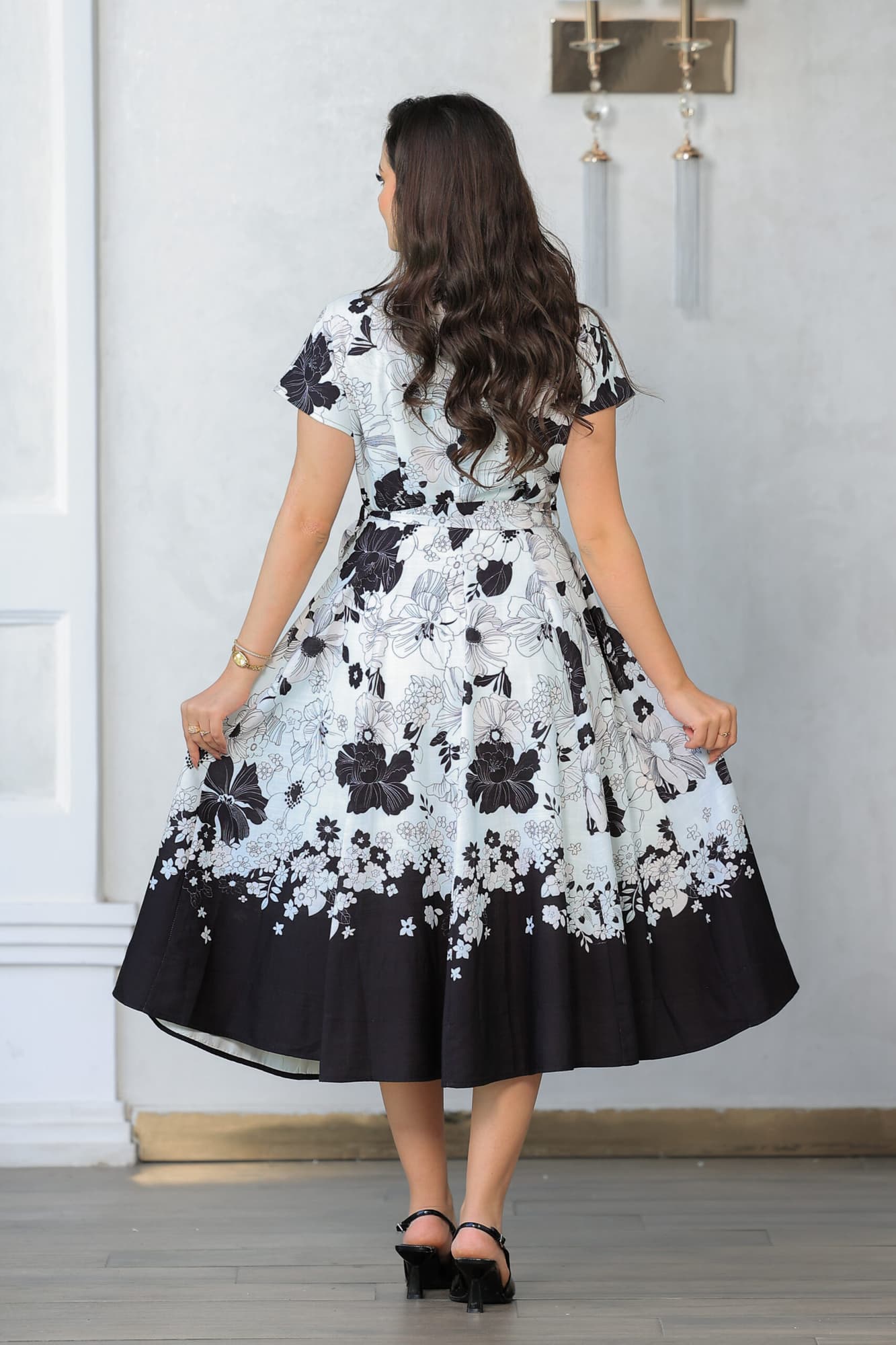 فستان أنيق مستوحى من جمال الطبيعة بتصميم كلاسيكي راق