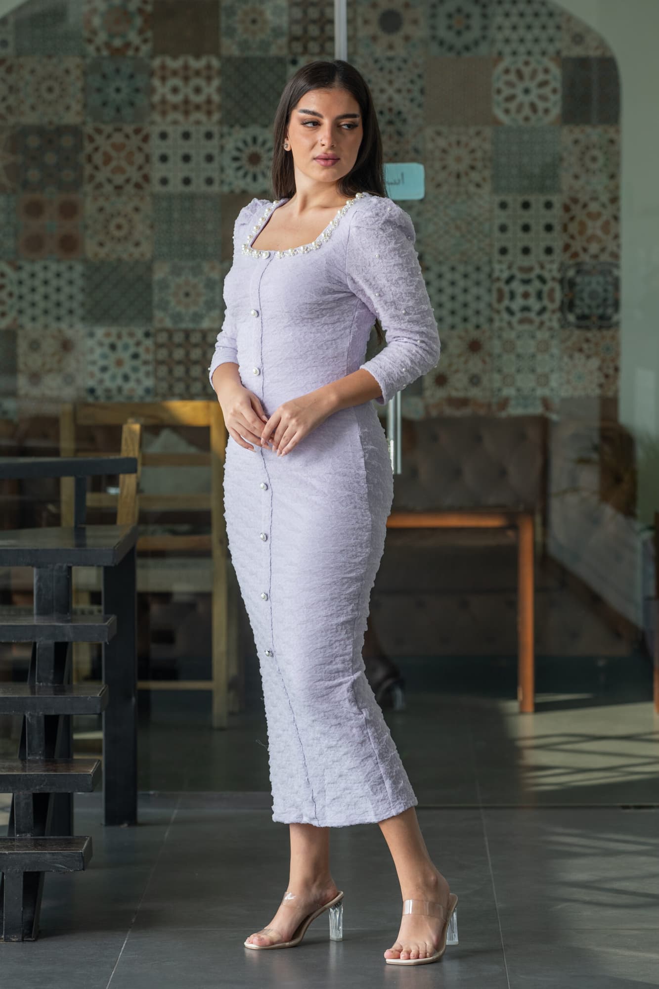 فستان شتوي ماسك بقصة عنق مزينة بلؤلؤ