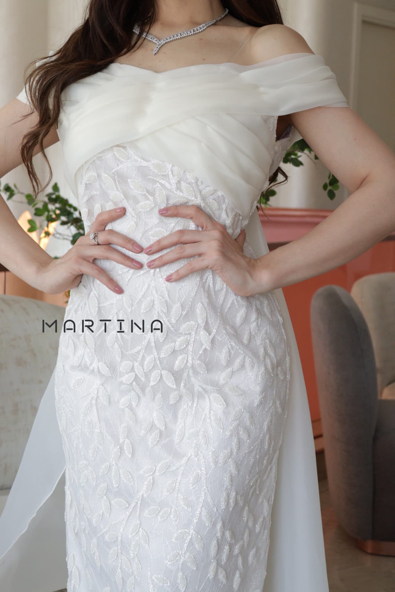 فستان سكري طويل ماكسي انيق بتفصيل فيونكه