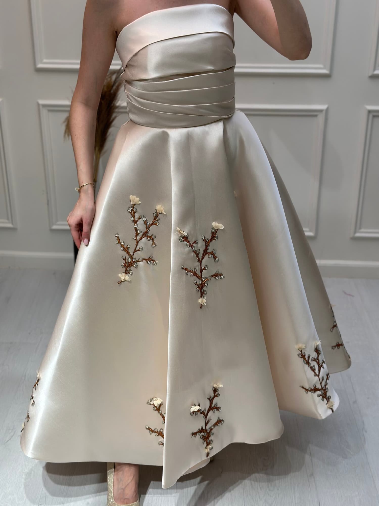 فستان سهرة توب بتطريز ناعم