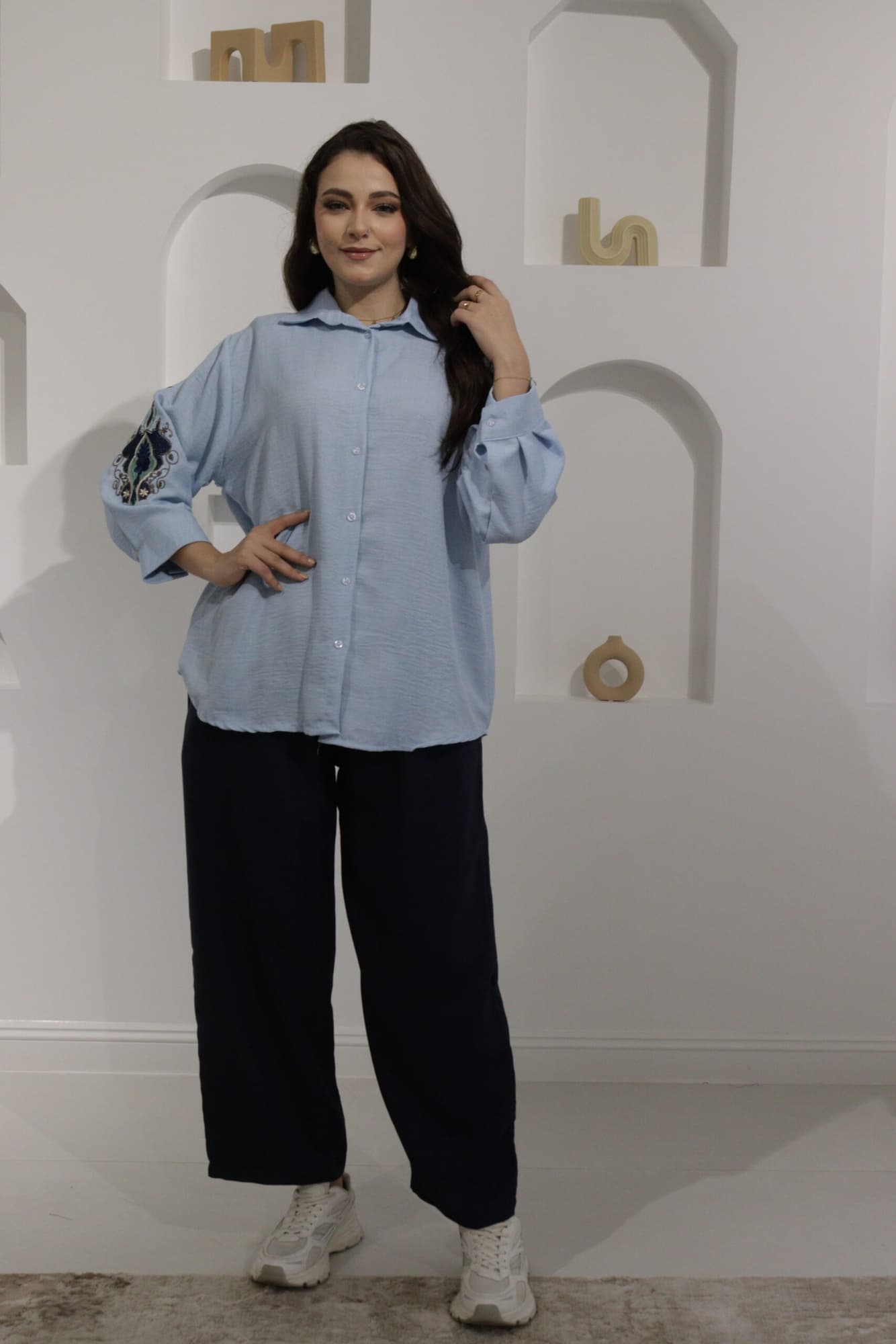 طقم بنطلون وبلوزة كاجوال بتطرز خيوط