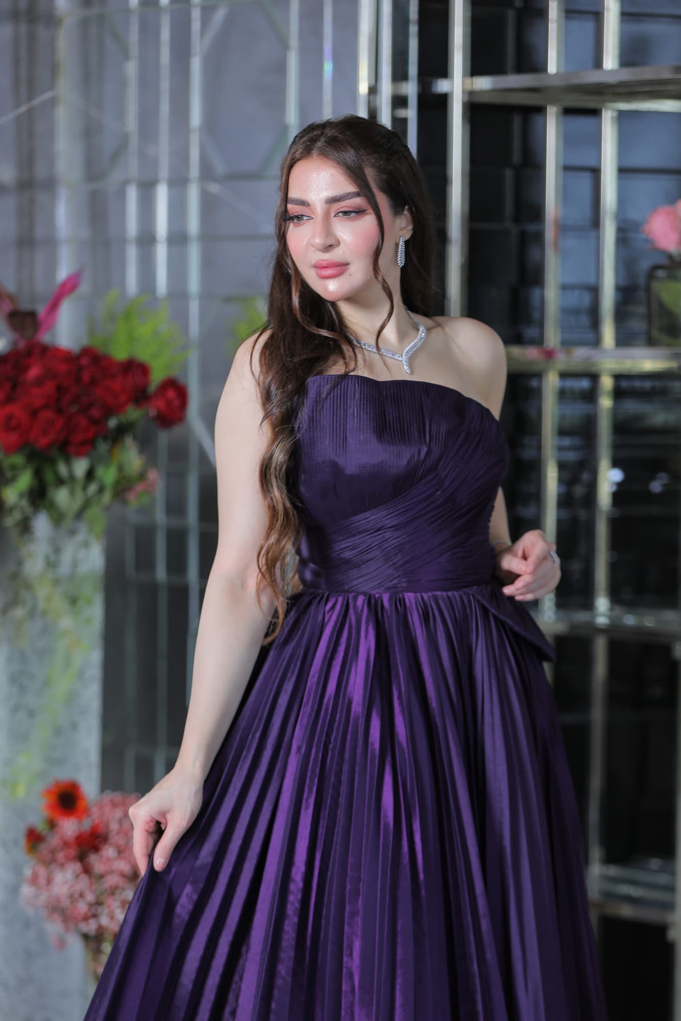 فستان سهره توب بقصه جانبيه وكشكش من الاسفل