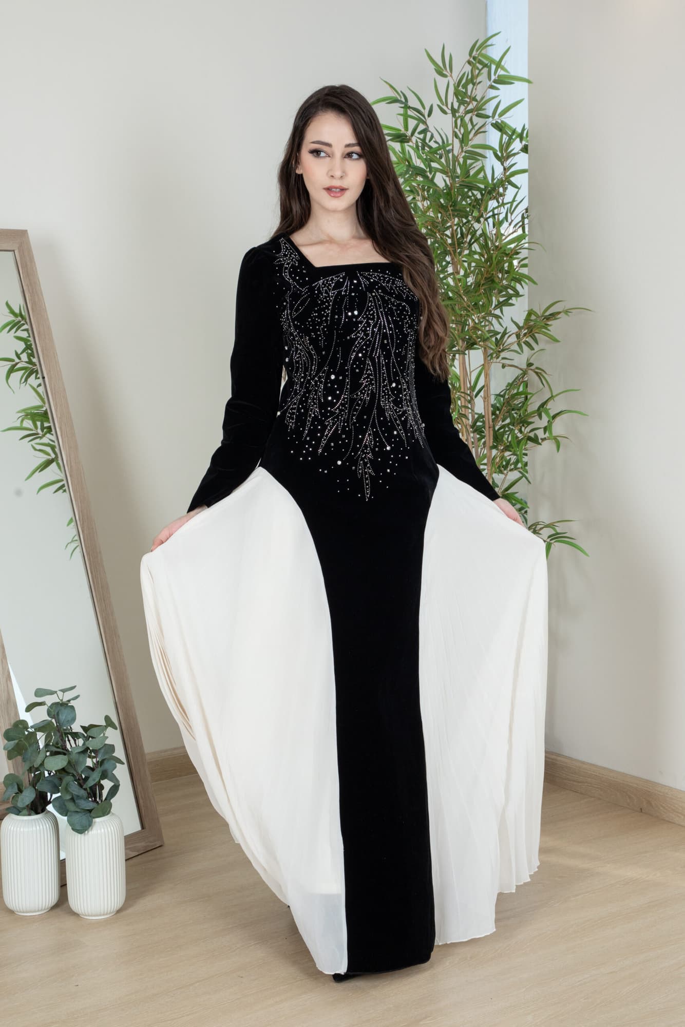 فستان شتوي مخمل بكسرات من الجوانب