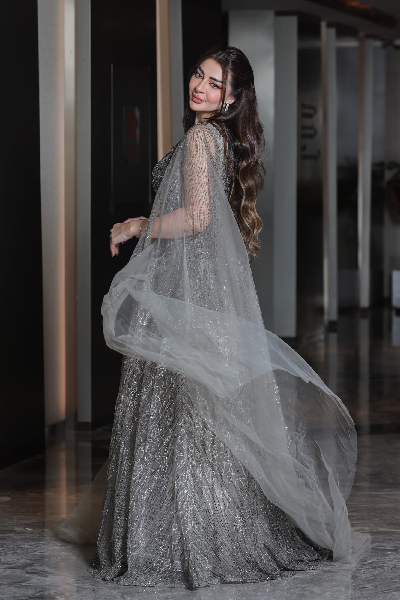 فستان سهرة مطرز كامل اكمام كاب