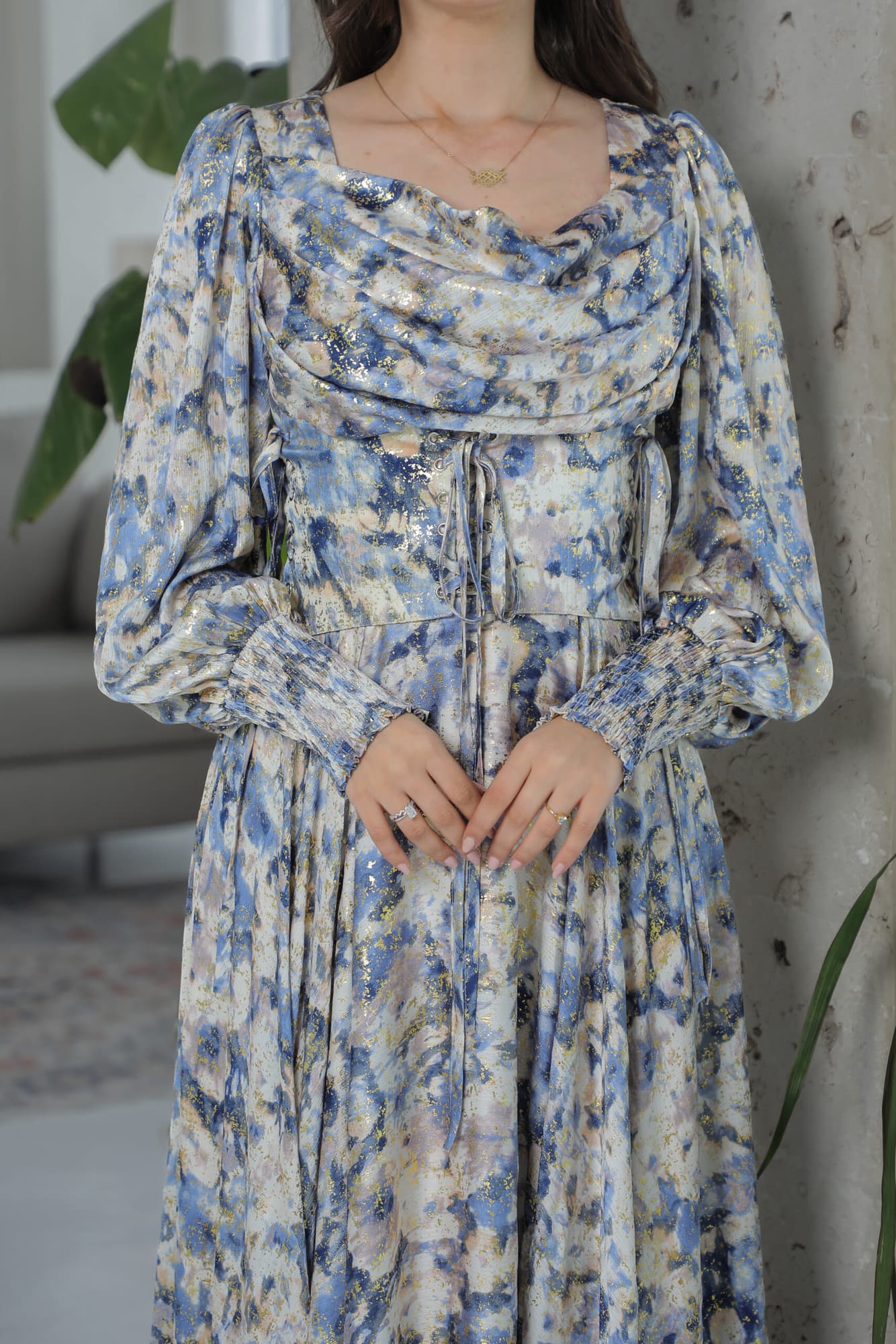 فستان مورد كورسيه بقصة مميزة واكمام طويلة رمادي