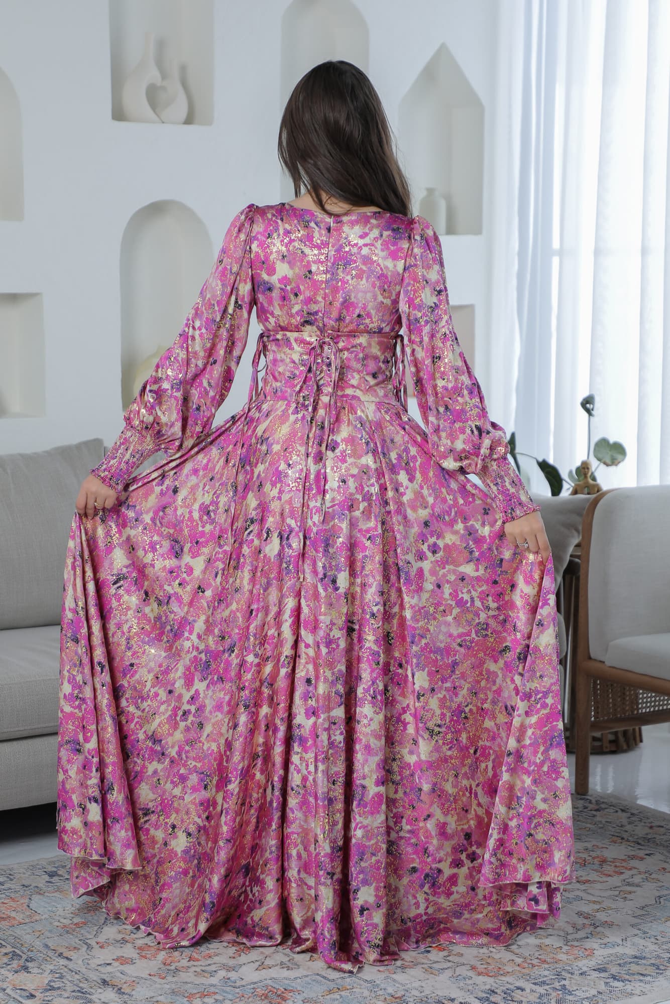 فستان مورد كورسيه بقصة مميزة واكمام طويلة