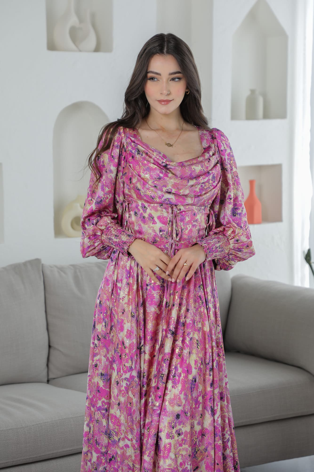 فستان مورد كورسيه بقصة مميزة واكمام طويلة