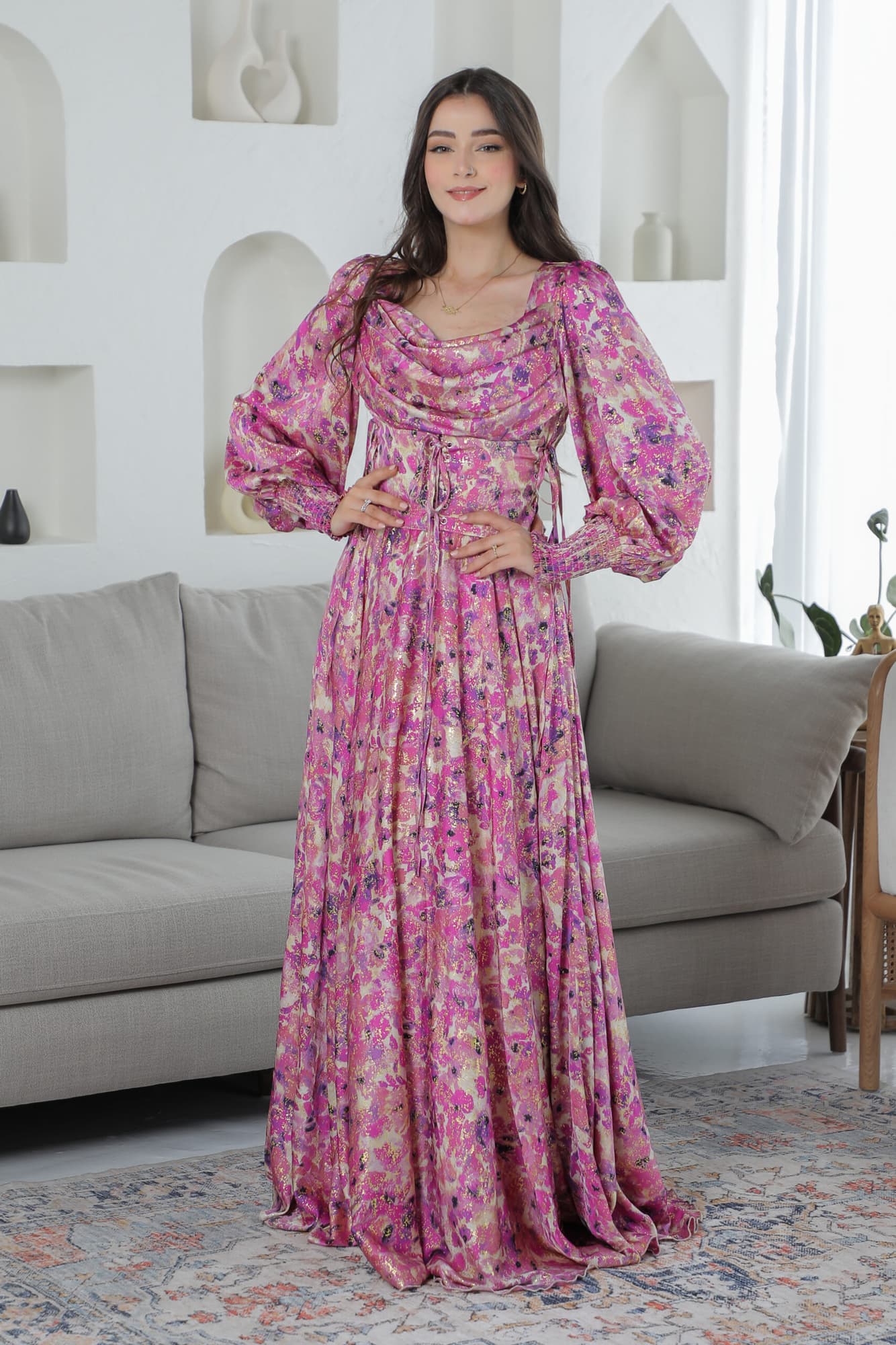 فستان مورد كورسيه بقصة مميزة واكمام طويلة