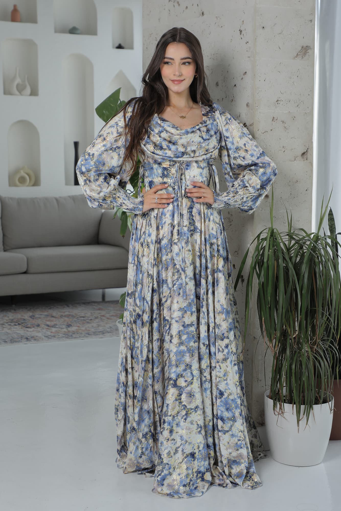 فستان مورد كورسيه بقصة مميزة واكمام طويلة