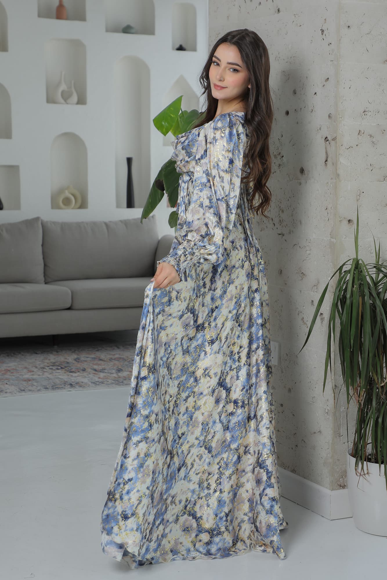 فستان مورد كورسيه بقصة مميزة واكمام طويلة