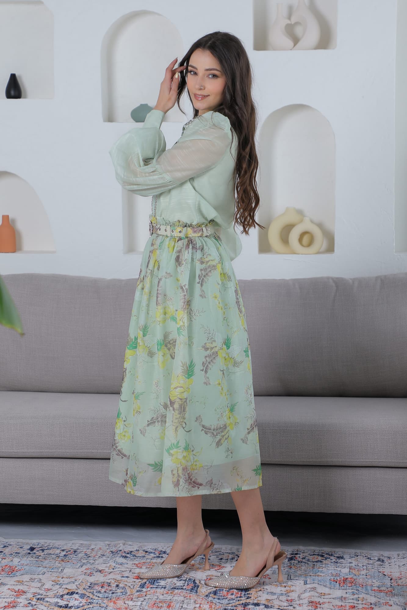 طقم بلوزة كلاسيك تصميم قميص وتنورة طباعه ورود