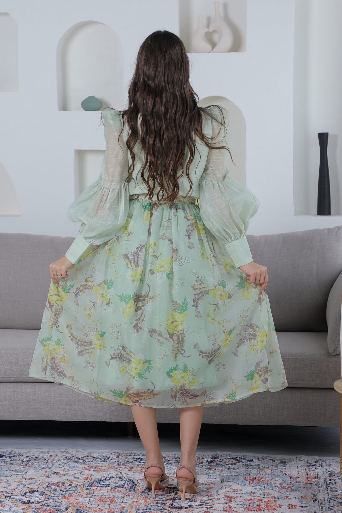 طقم بلوزة كلاسيك تصميم قميص وتنورة طباعه ورود