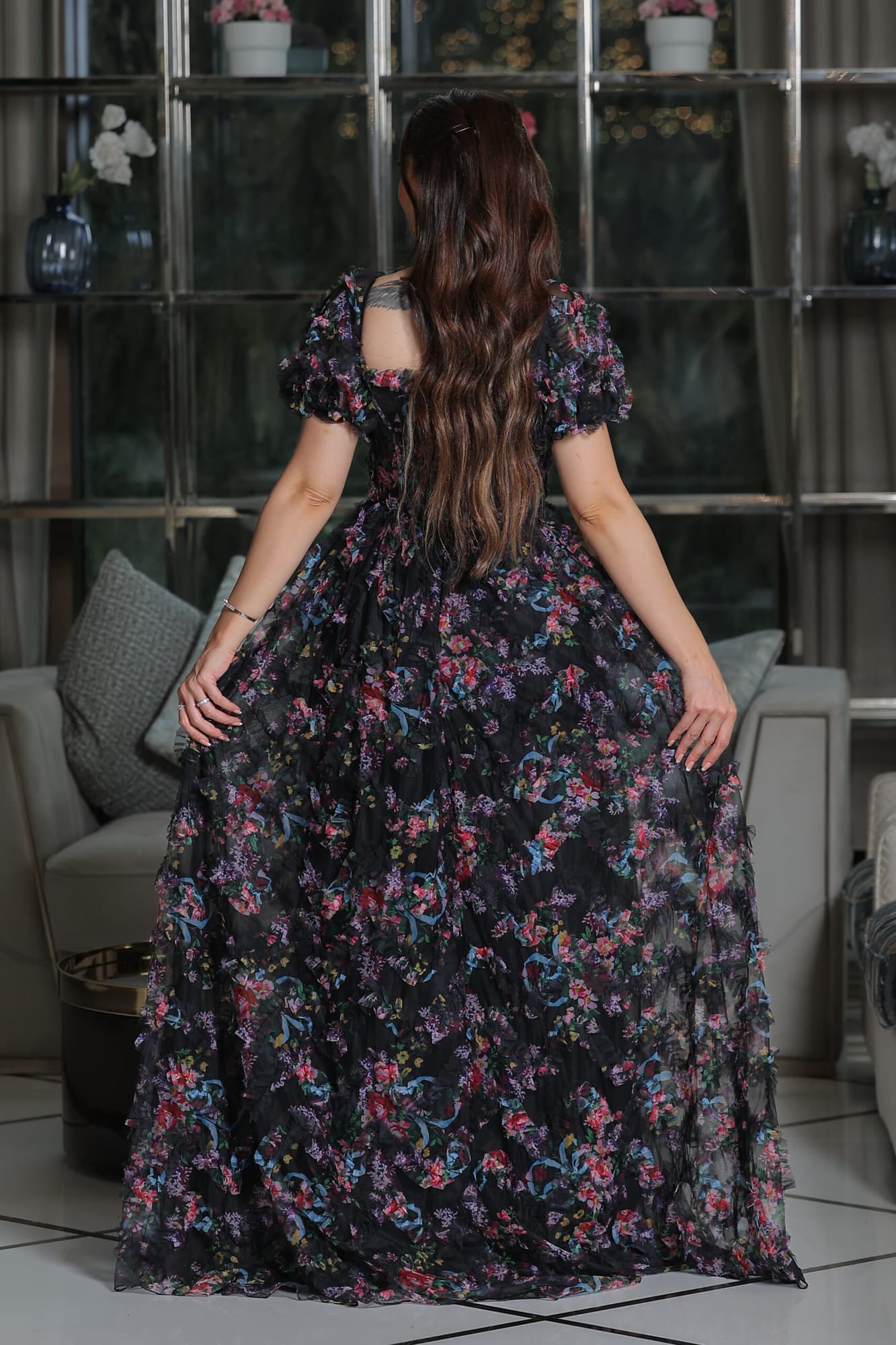 فستان سهرة ناعم مورد بتصميم أكمام الجرس