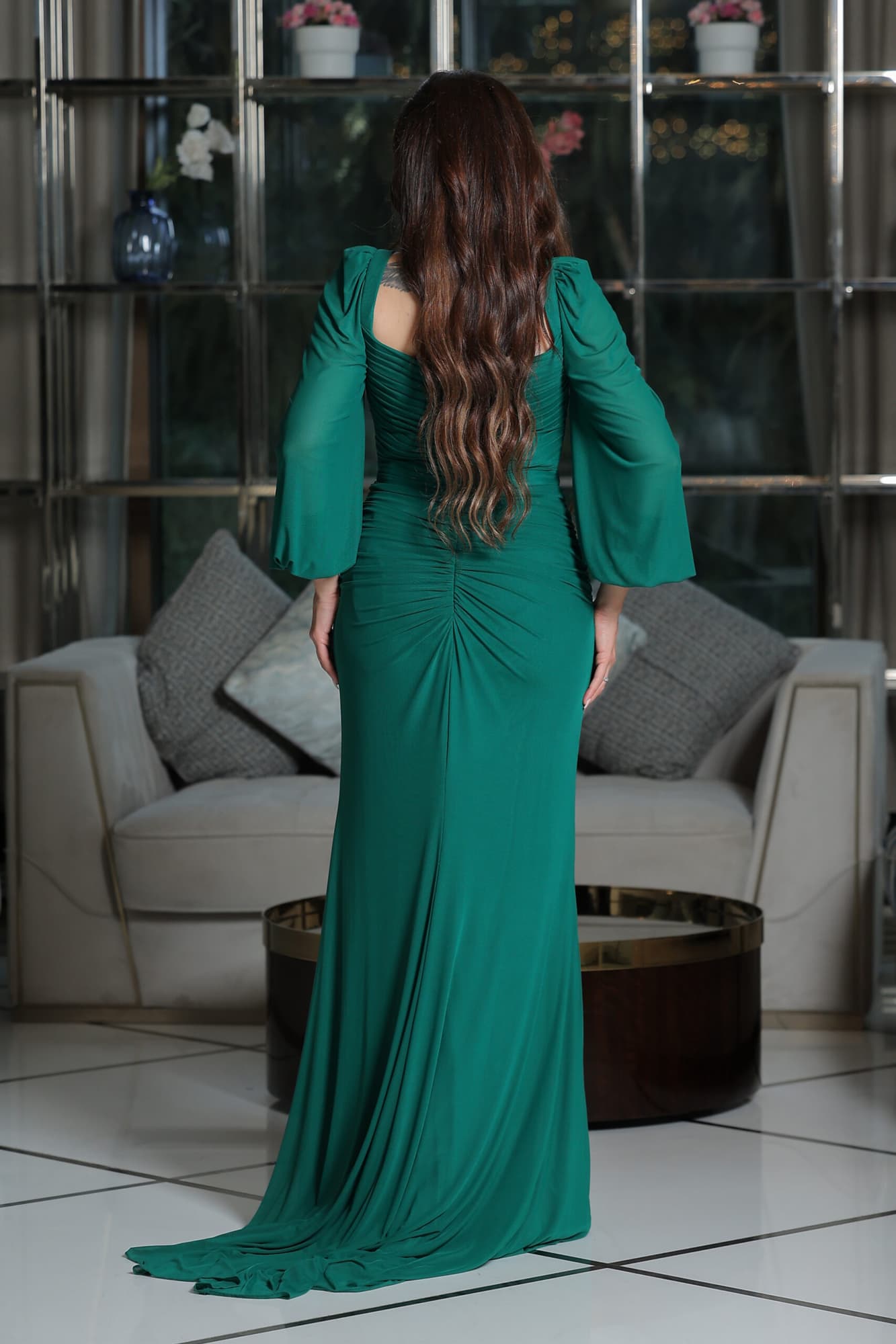 فستان سهرة ناعم ماسك بخط عنق على شكل قلب مزين بكريستال