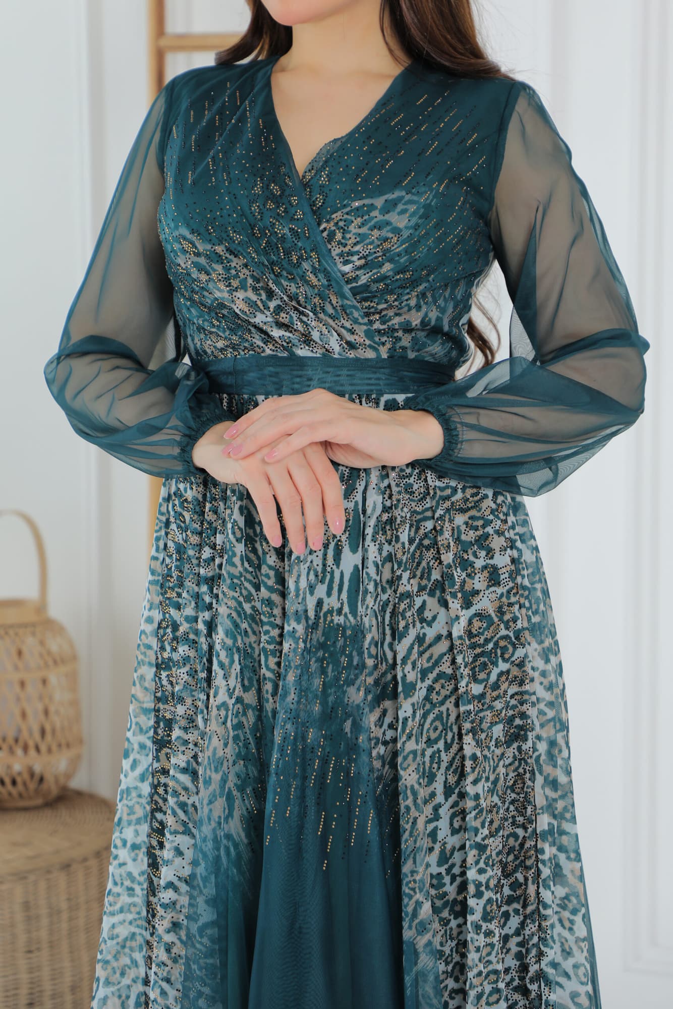 فستان نسائي اكمام شفافة بطباعة جلد النمر اخضر