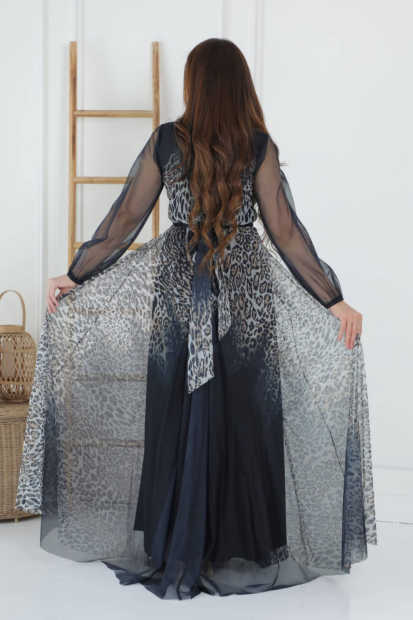 فستان نسائي اكمام شفافة بطباعة جلد النمر