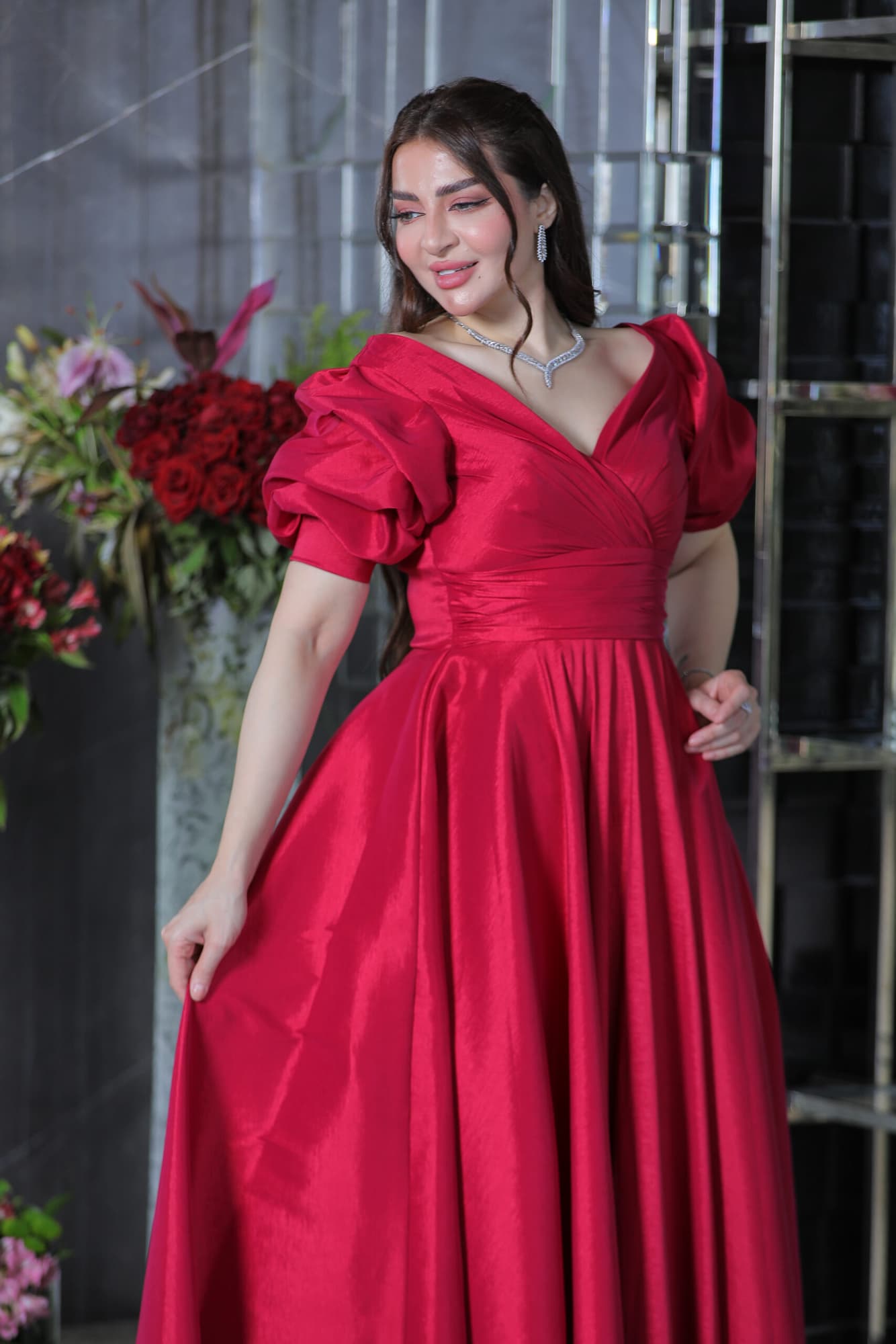 فستان سهره طويل باكمام بف احمر